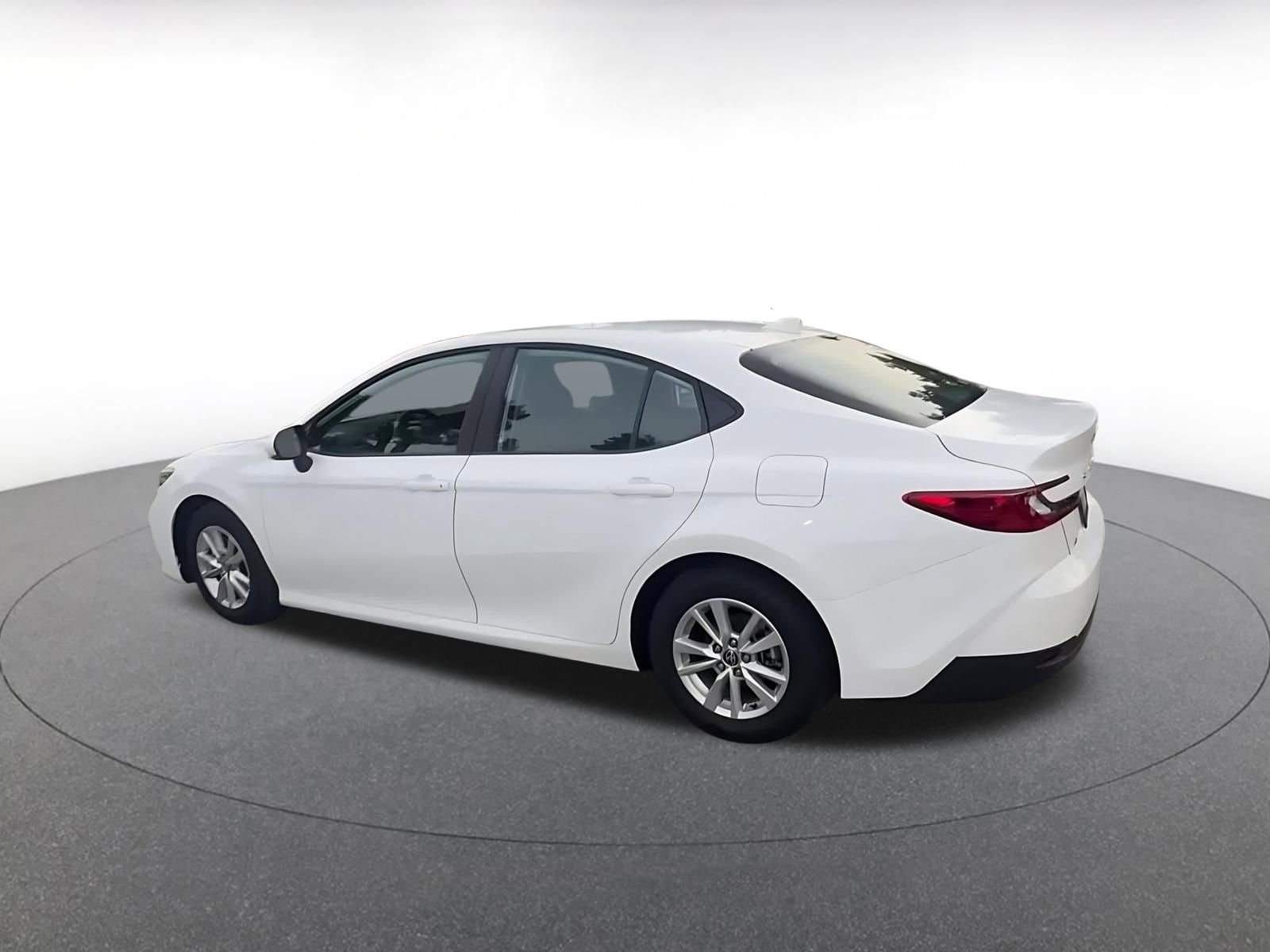 Thumbnail: 2025 Toyota Camry - 10