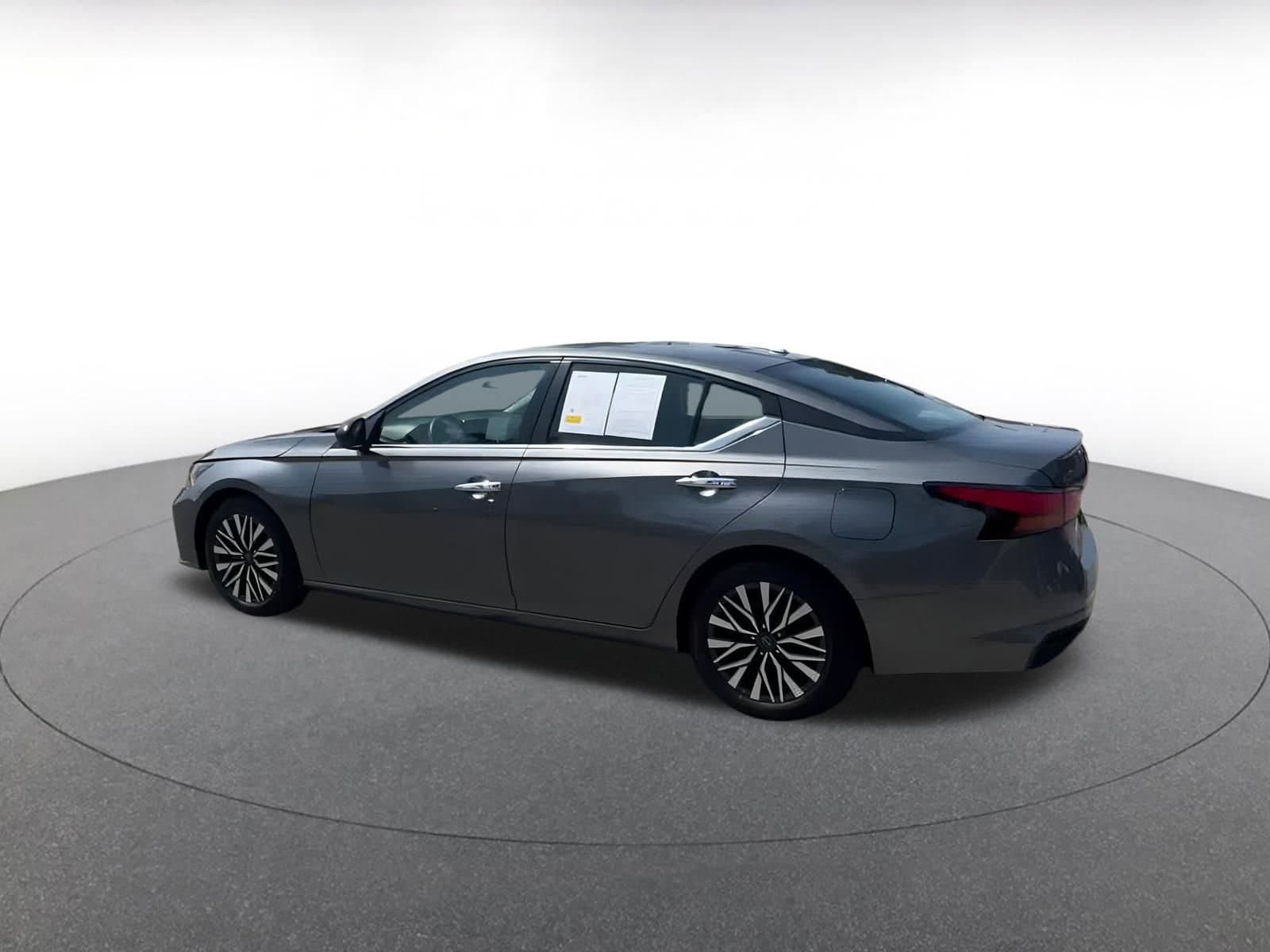 Thumbnail: 2024 Nissan Altima - 10
