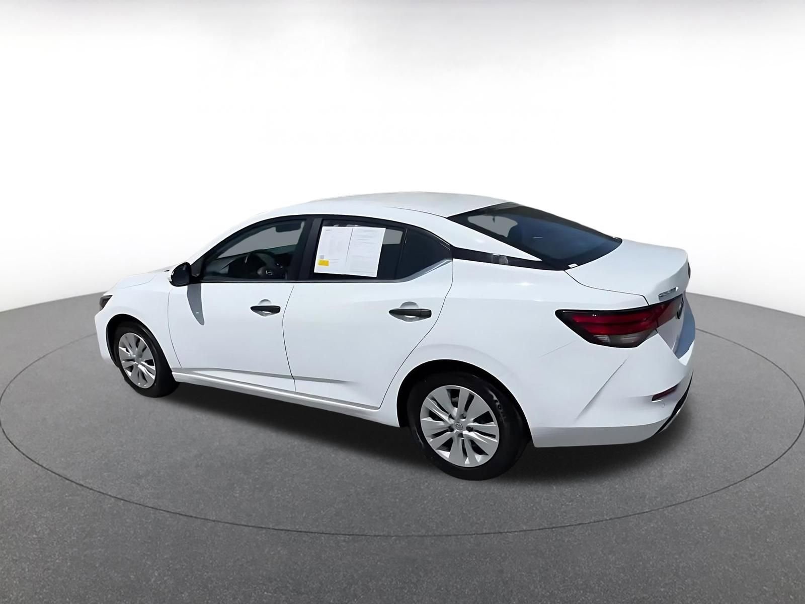 Thumbnail: 2025 Nissan Sentra - 10