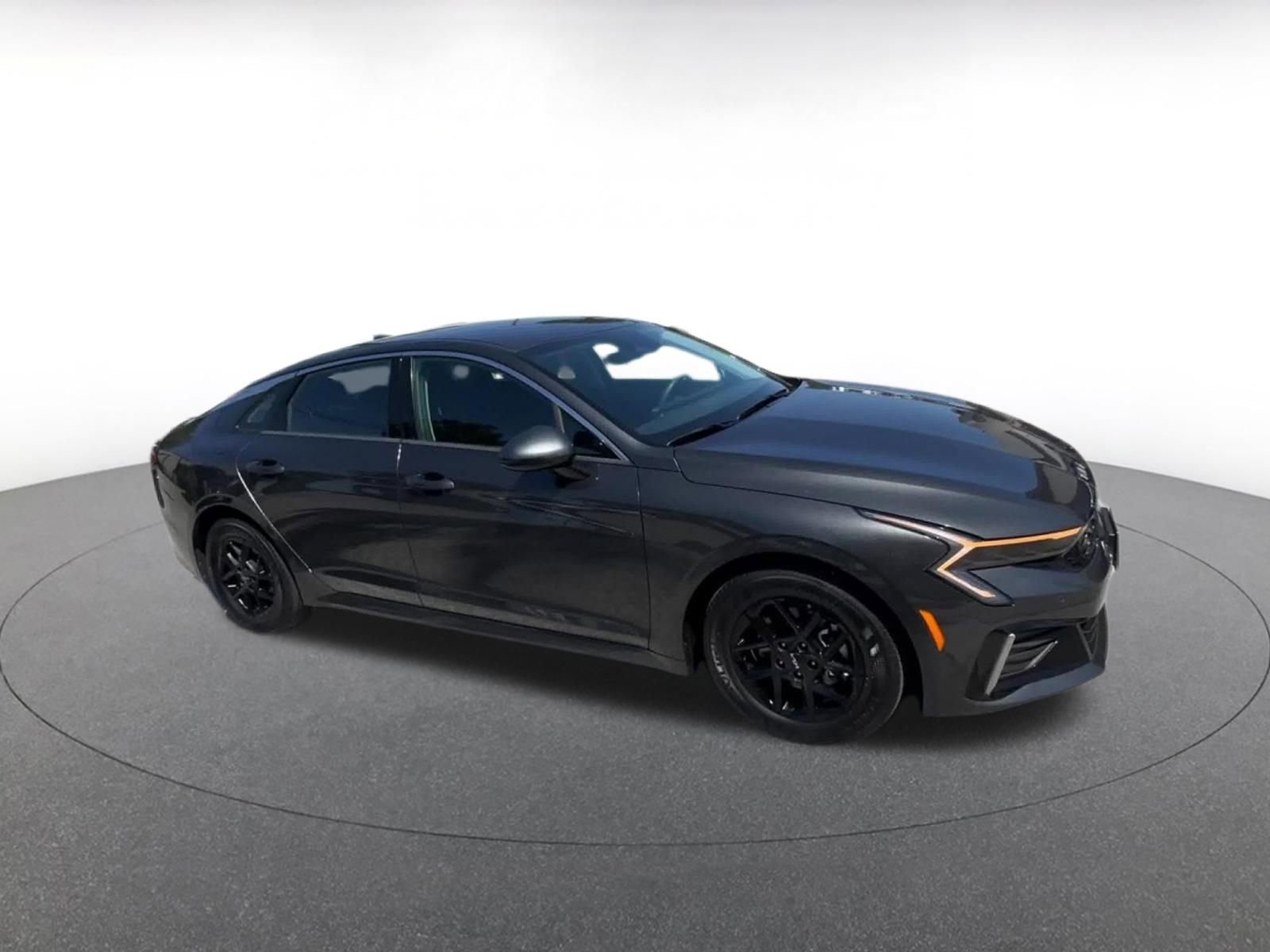 Thumbnail: 2025 Kia K5 - 2