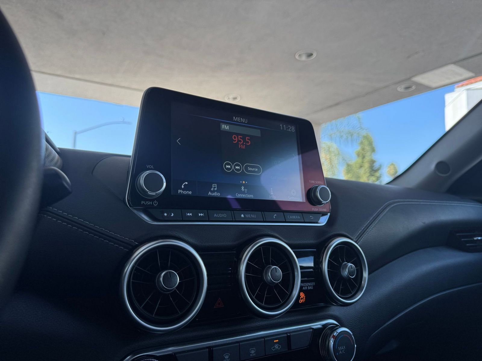 Thumbnail: 2024 Nissan Sentra - 18