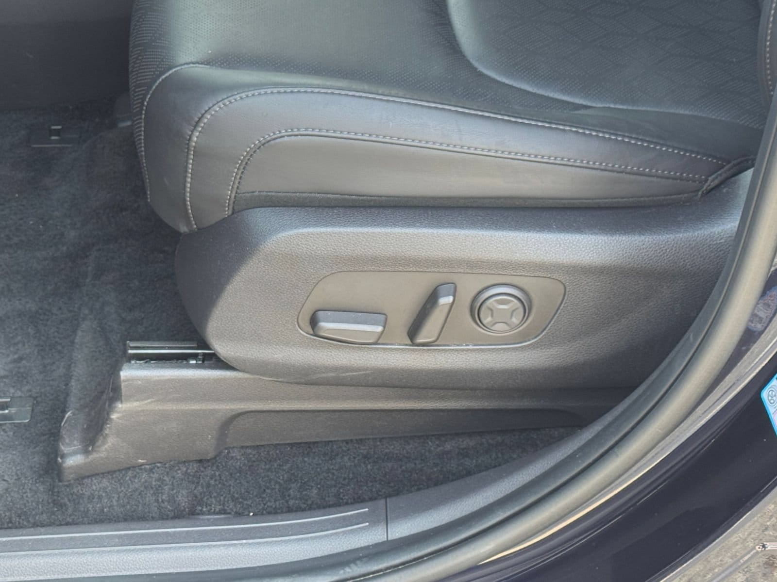 Thumbnail: 2026 Kia Carnival - 23