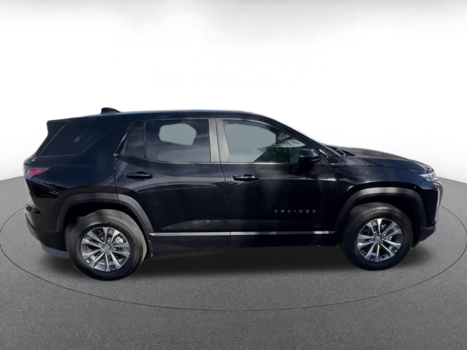 Thumbnail: 2025 Chevrolet Equinox - 16