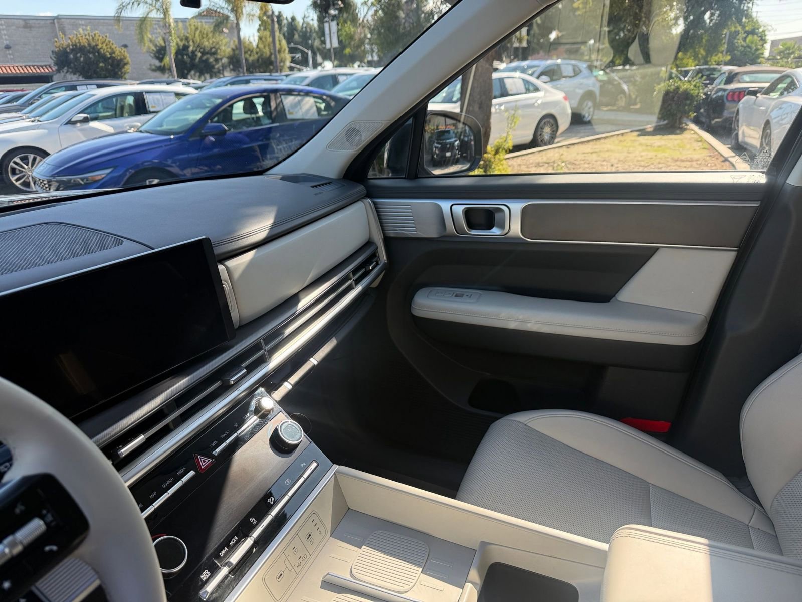 Thumbnail: 2025 Hyundai Santa Fe - 31