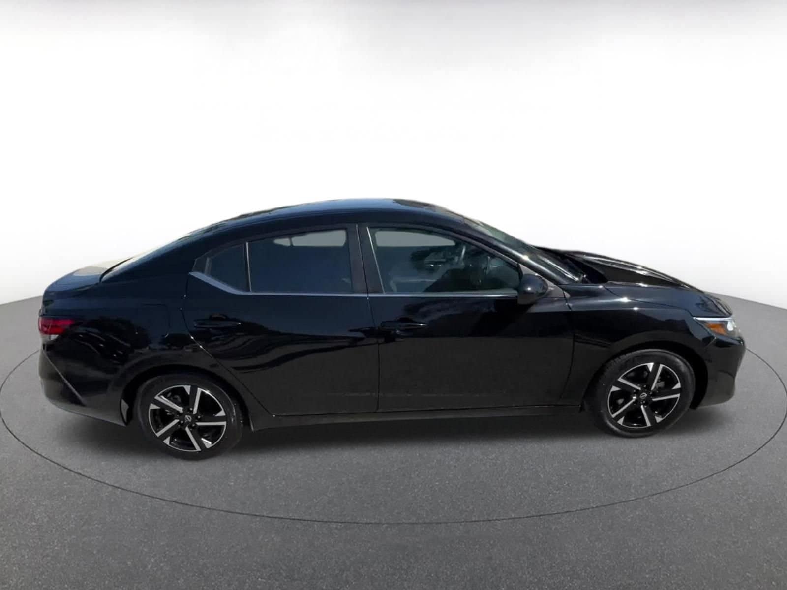 Thumbnail: 2025 Nissan Sentra - 16