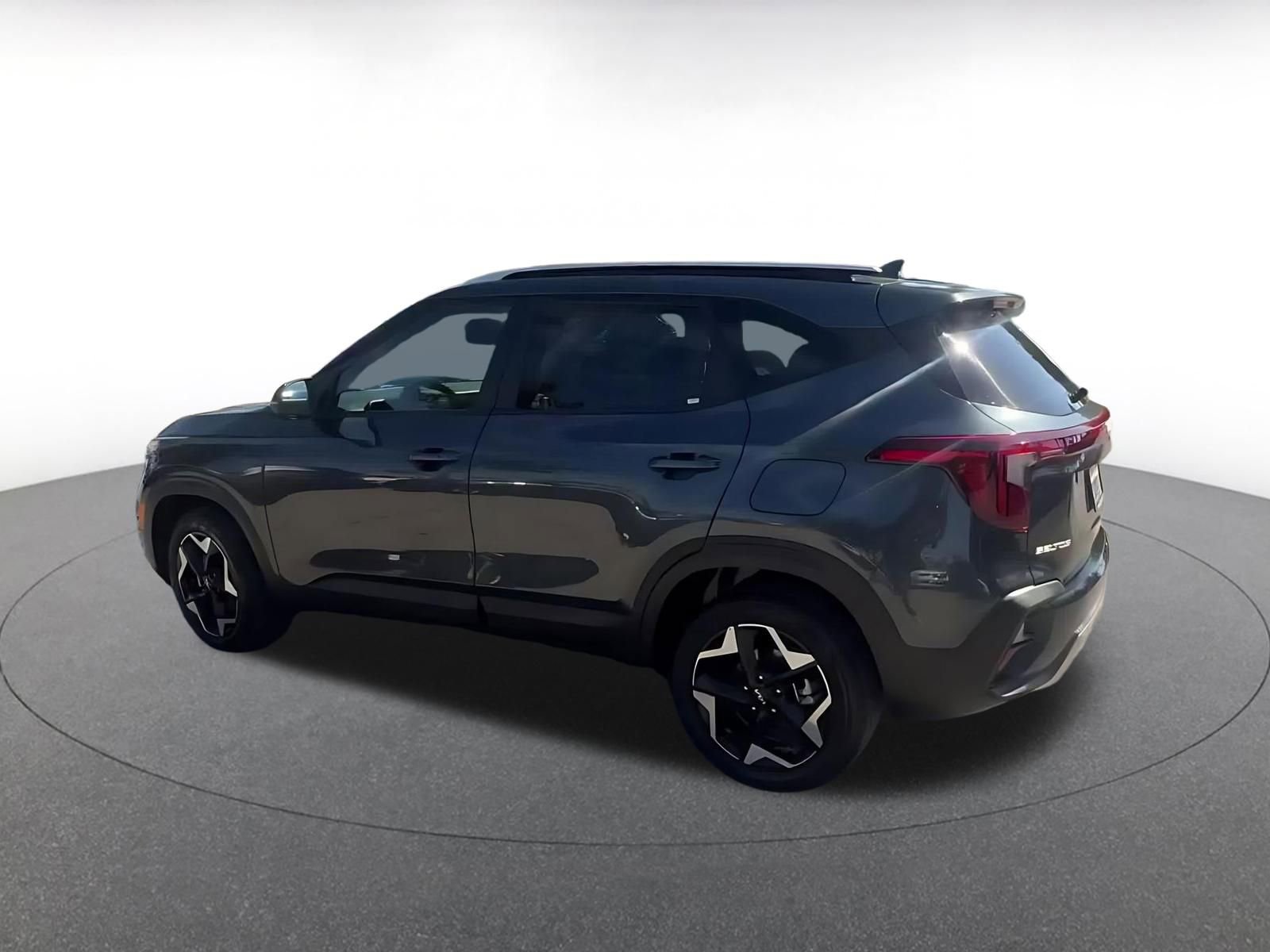 Thumbnail: 2025 Kia Seltos - 9