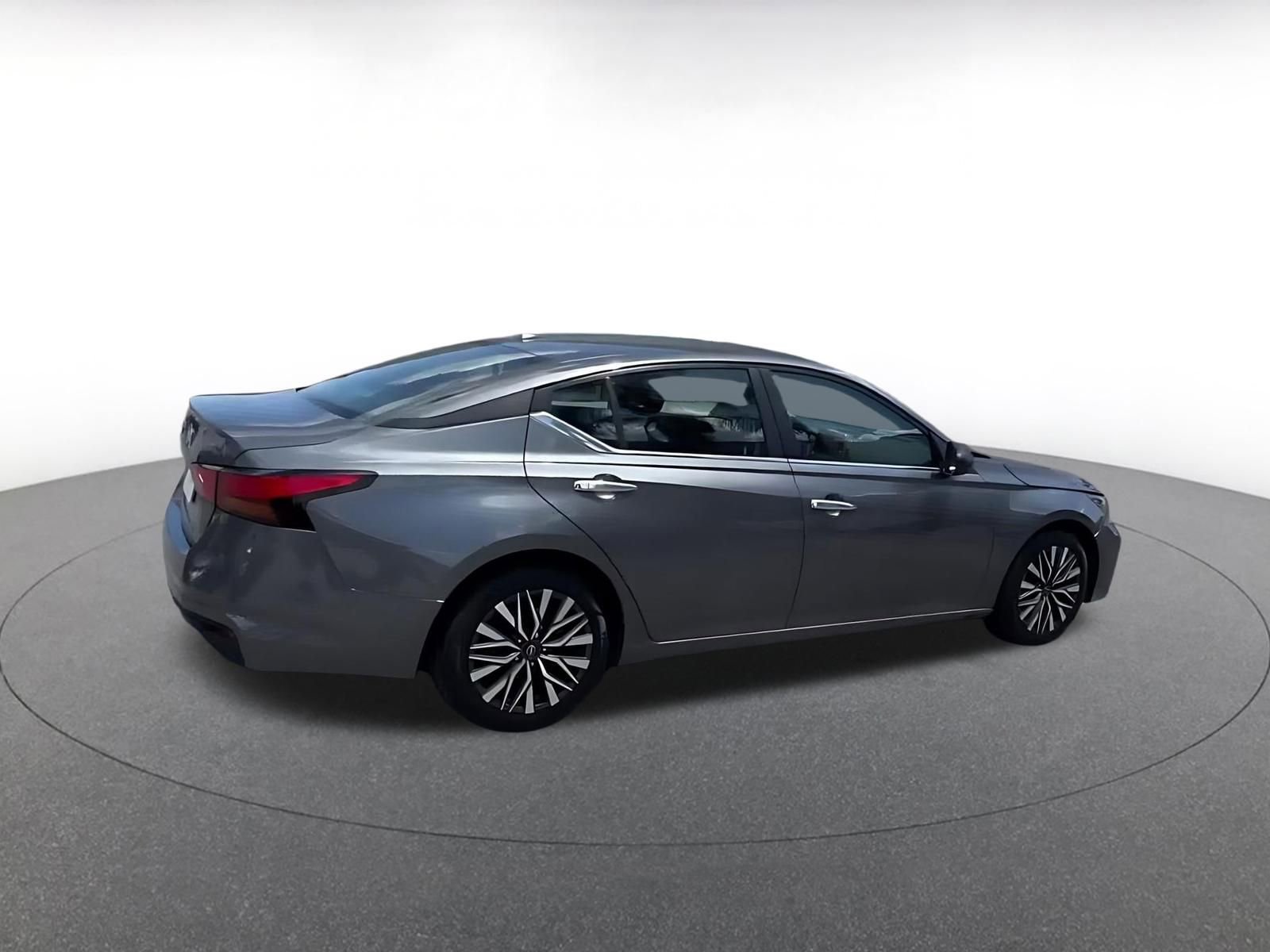 Thumbnail: 2025 Nissan Altima - 15