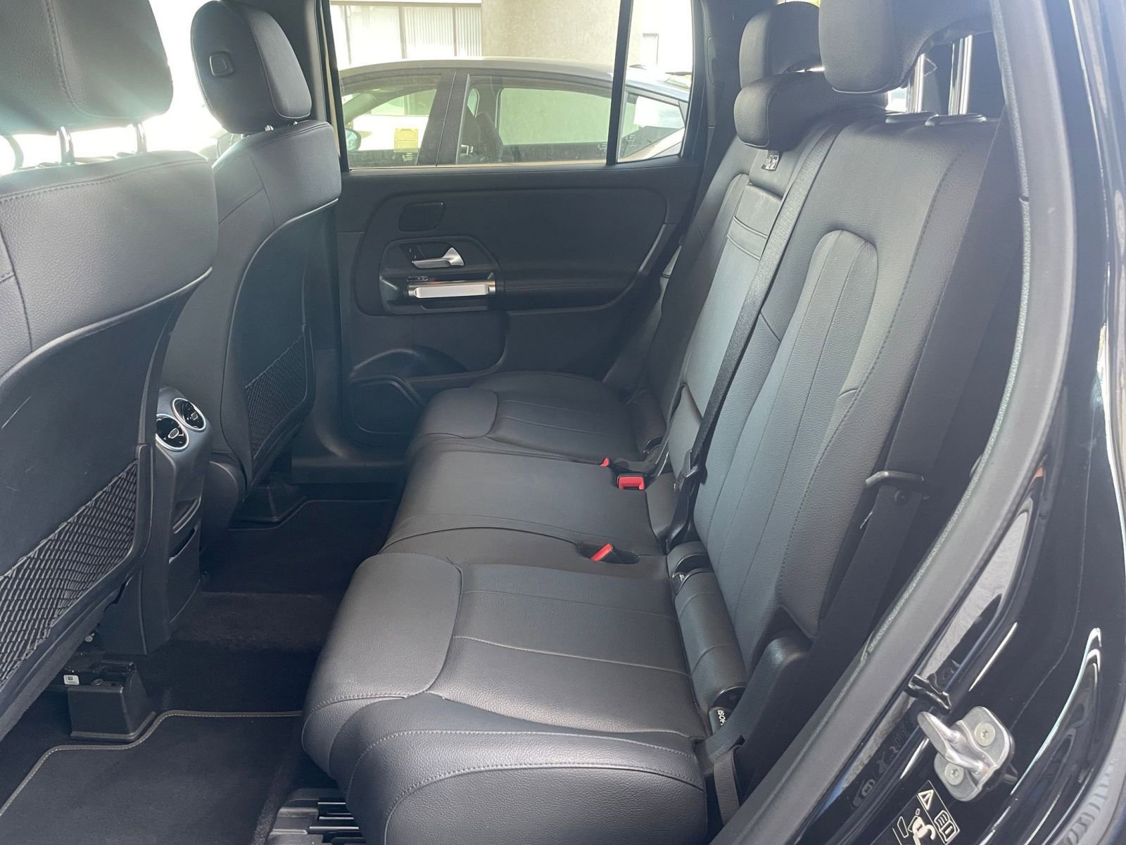 Thumbnail: 2024 Mercedes-Benz GLB - 25