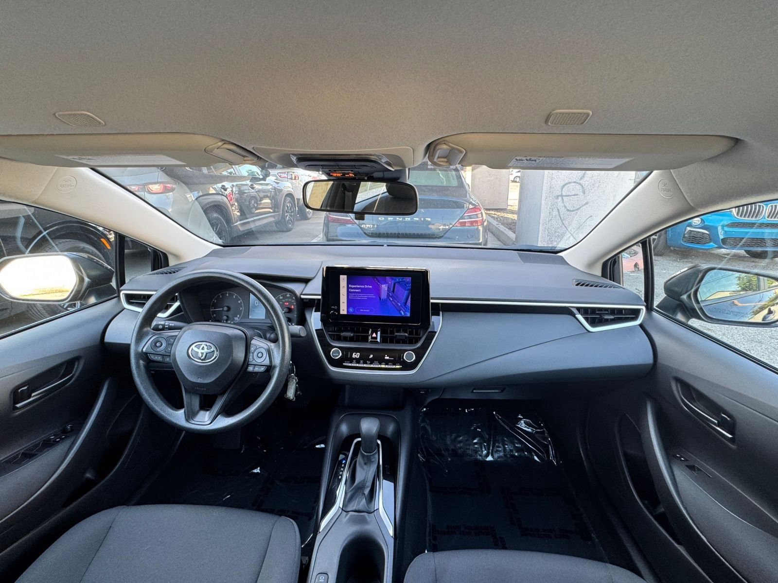 Thumbnail: 2025 Toyota Corolla - 32