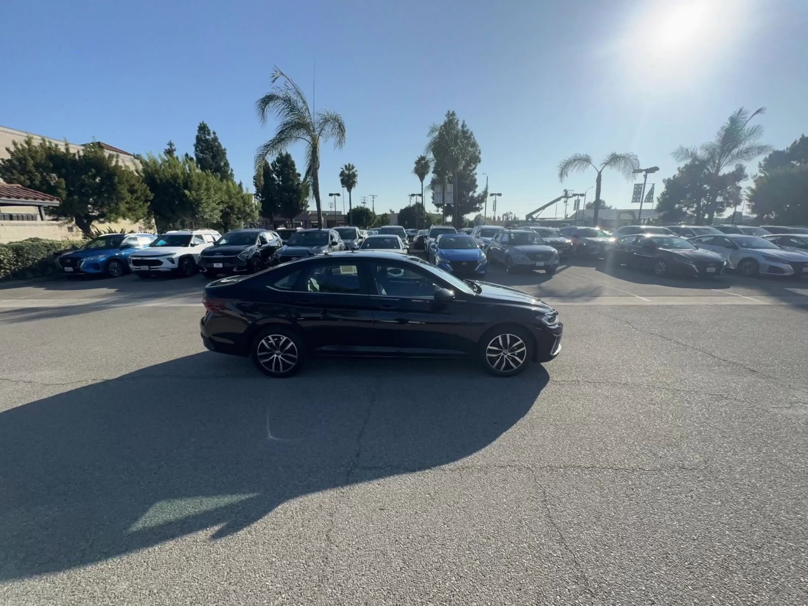 Thumbnail: 2025 Volkswagen Jetta - 15