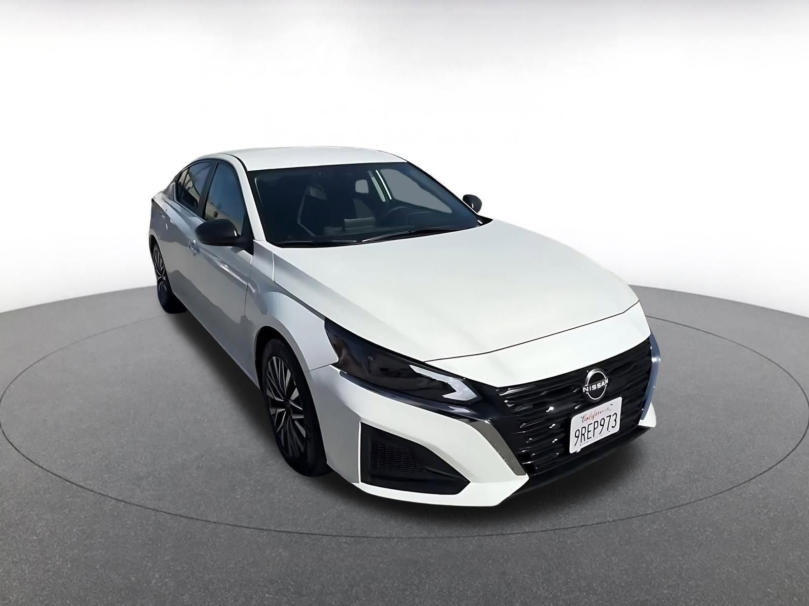 Thumbnail: 2025 Nissan Altima - 3