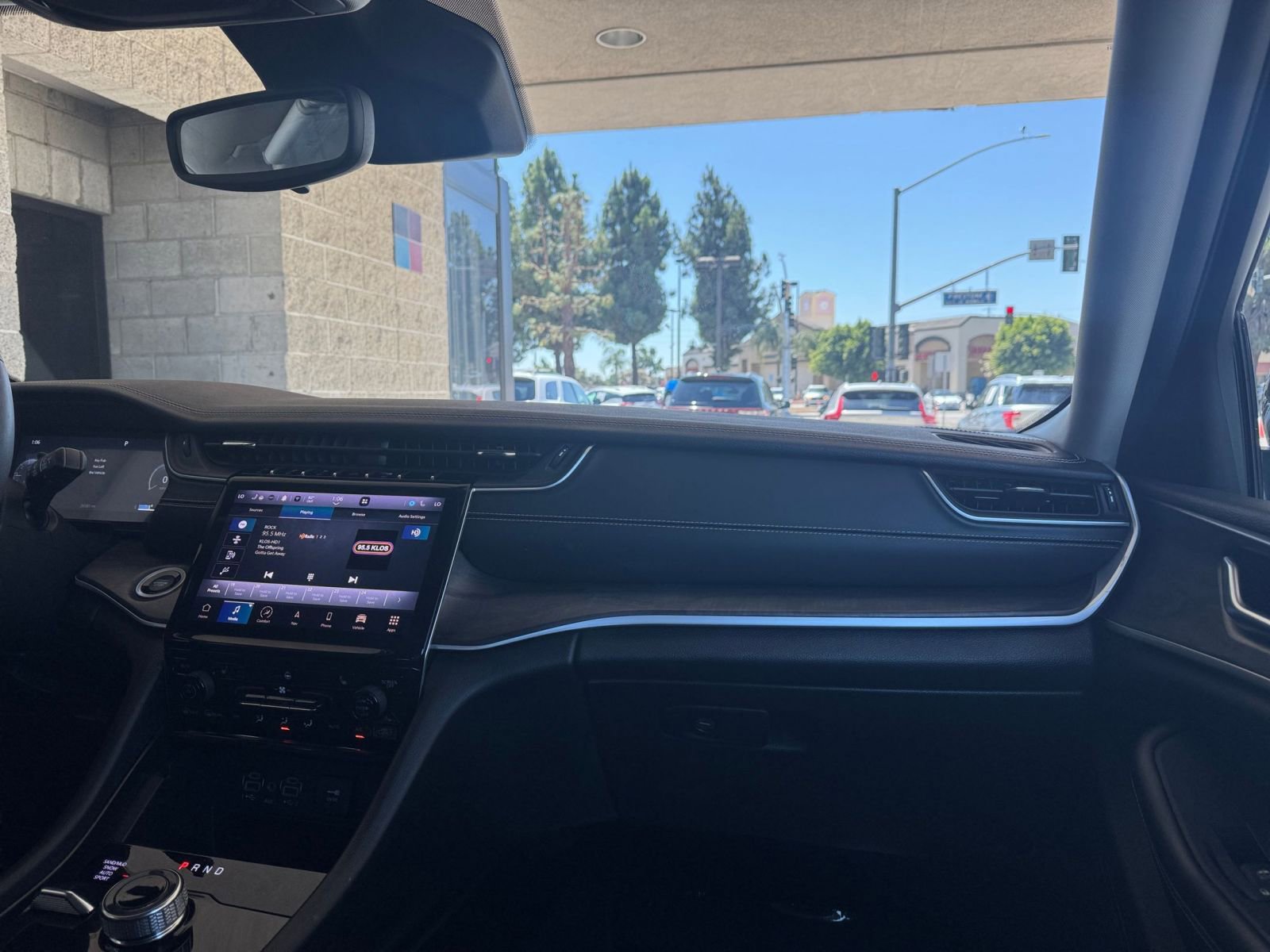 Thumbnail: 2024 Jeep Grand Cherokee - 35