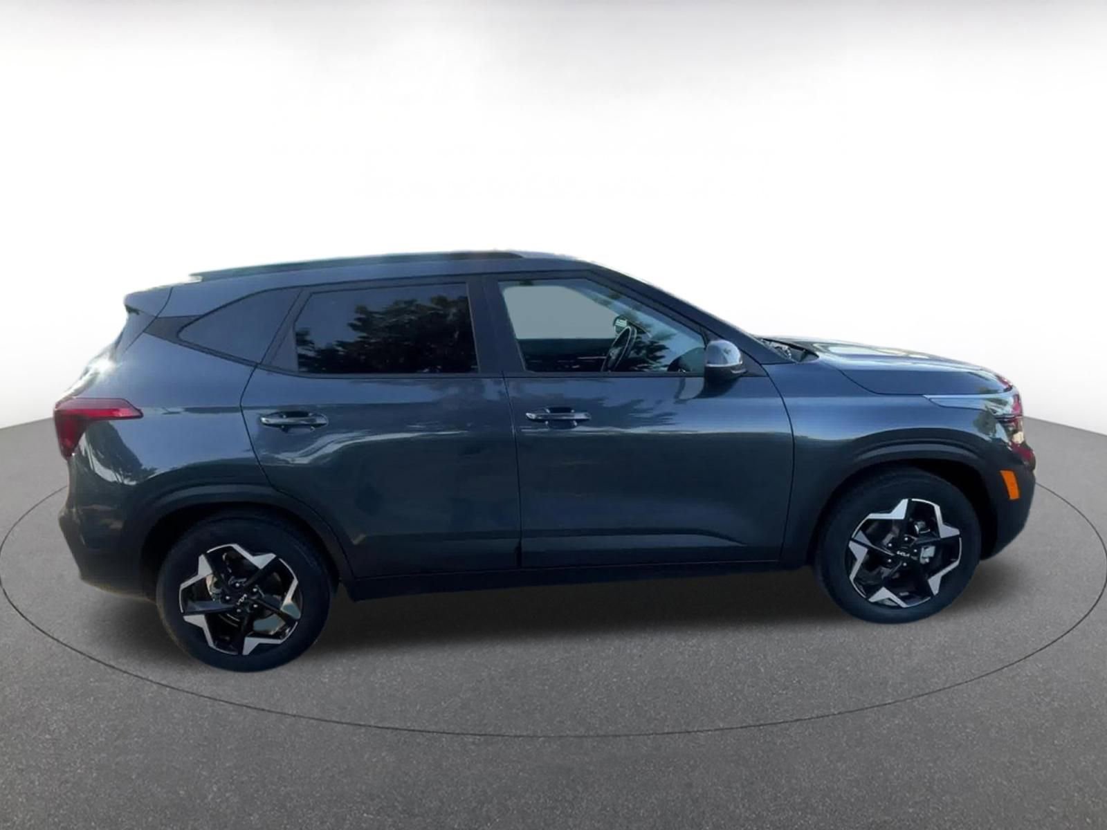 Thumbnail: 2025 Kia Seltos - 16