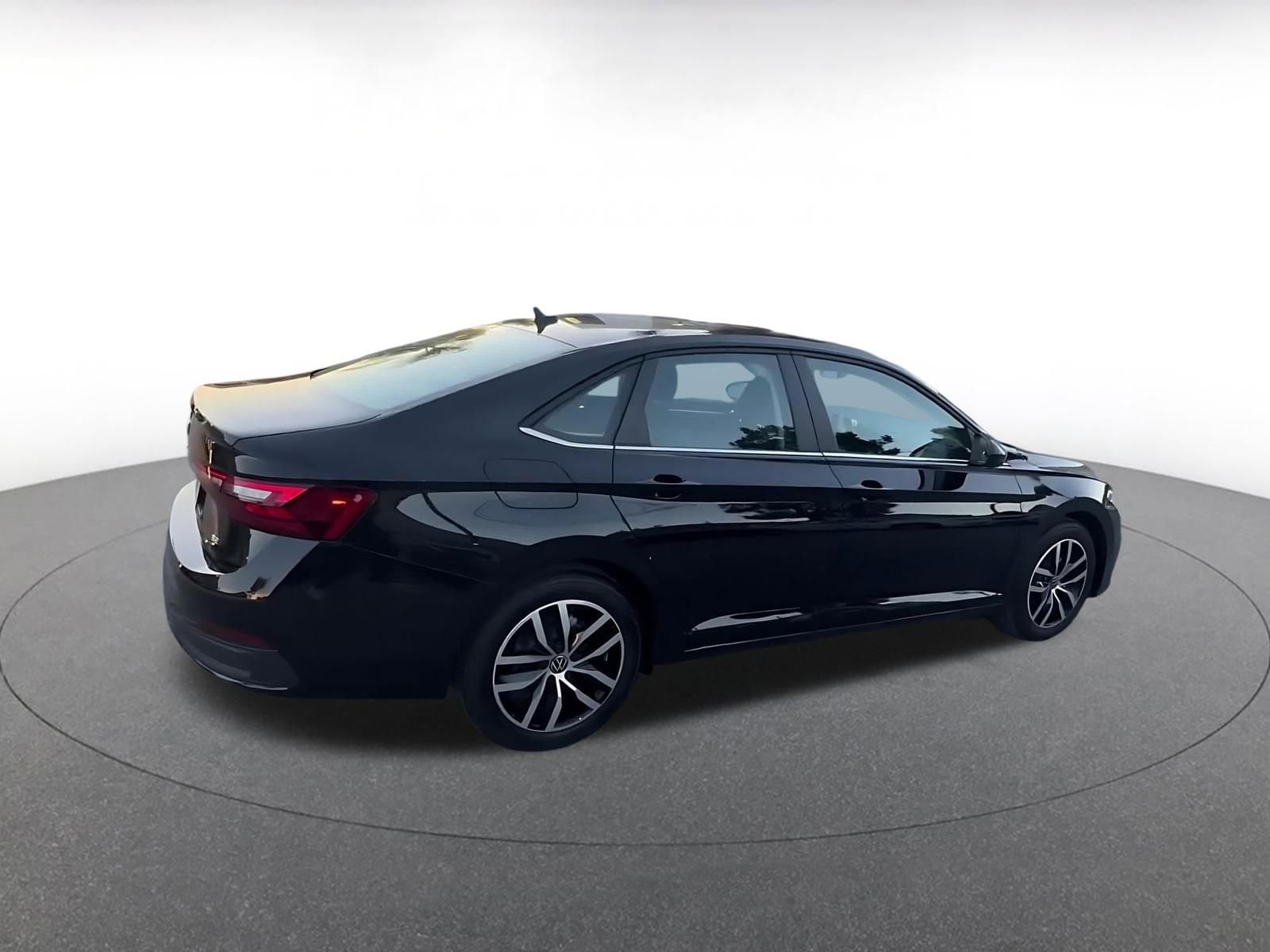 Thumbnail: 2025 Volkswagen Jetta - 15