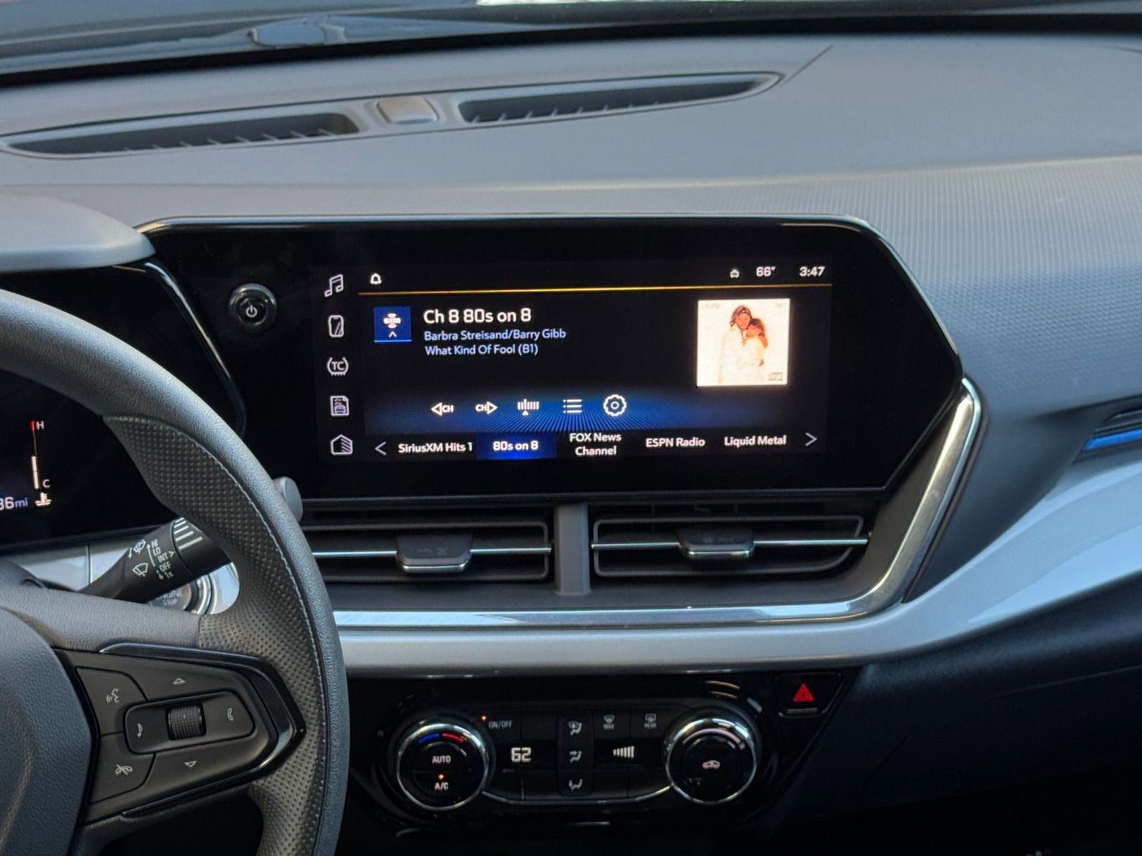 Thumbnail: 2025 Chevrolet Trax - 17