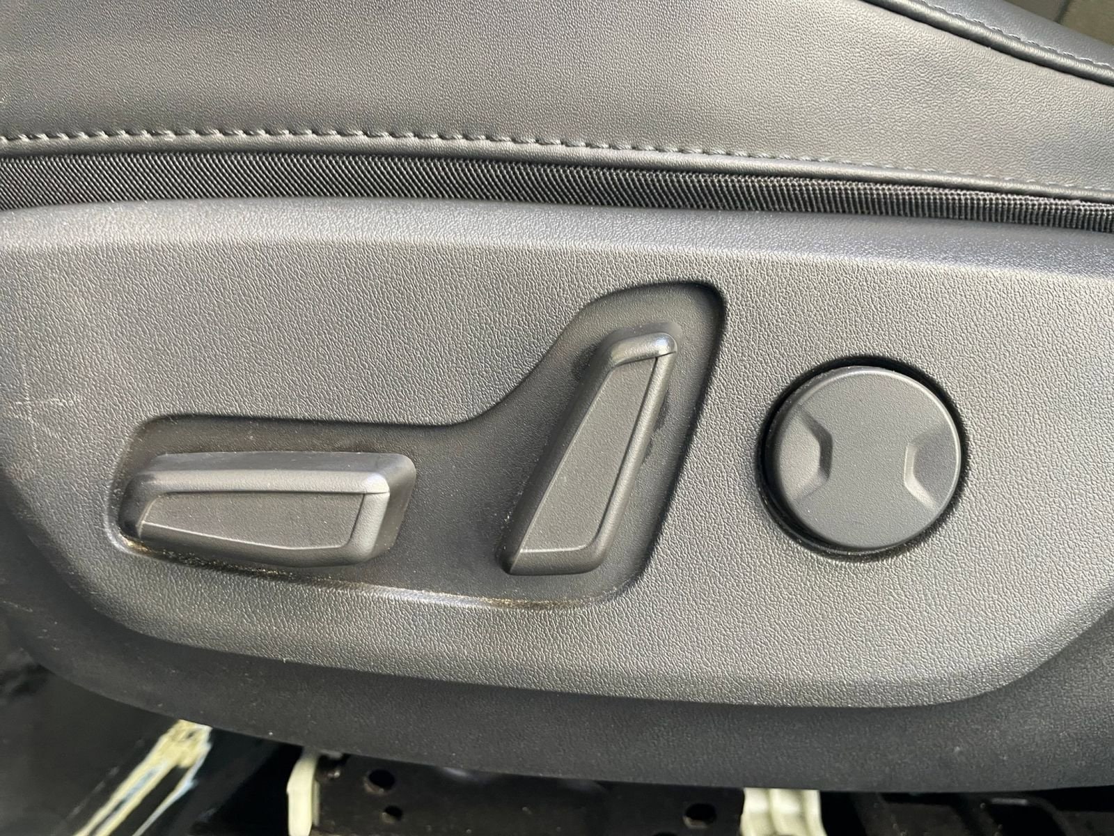 Thumbnail: 2023 Kia Niro - 27