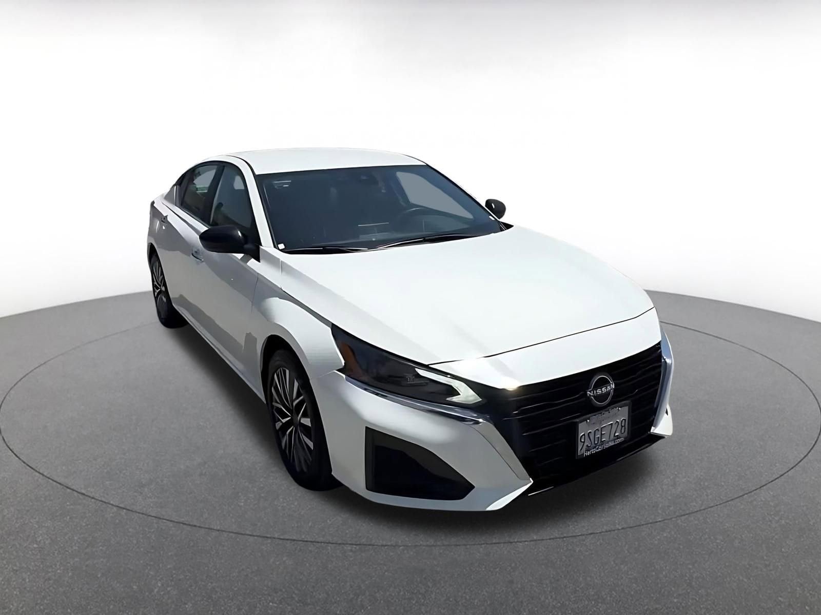 Thumbnail: 2025 Nissan Altima - 3