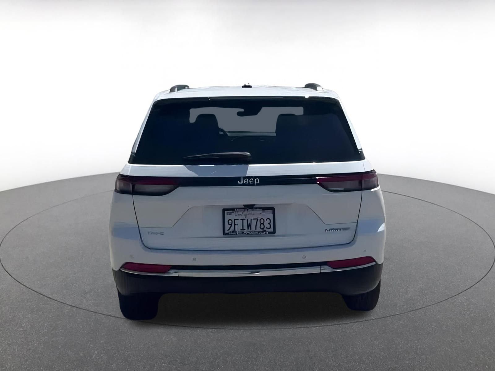 Thumbnail: 2024 Jeep Grand Cherokee - 11