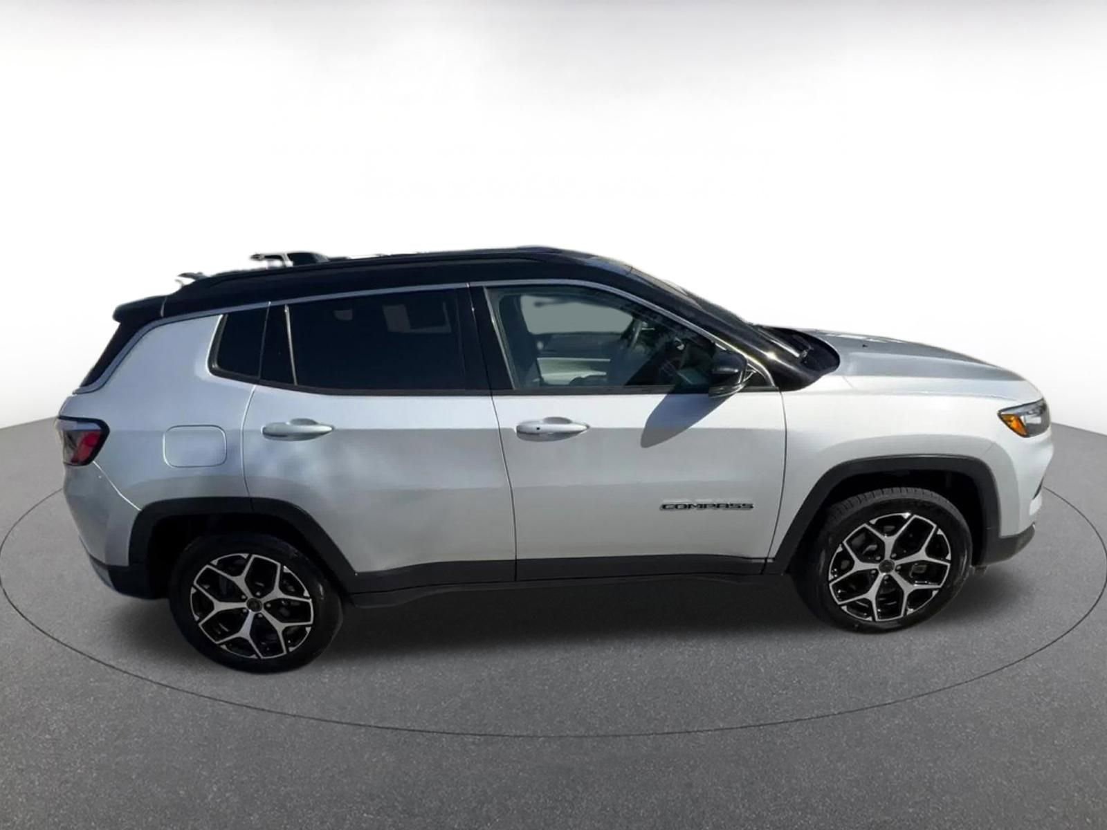 Thumbnail: 2025 Jeep Compass - 16