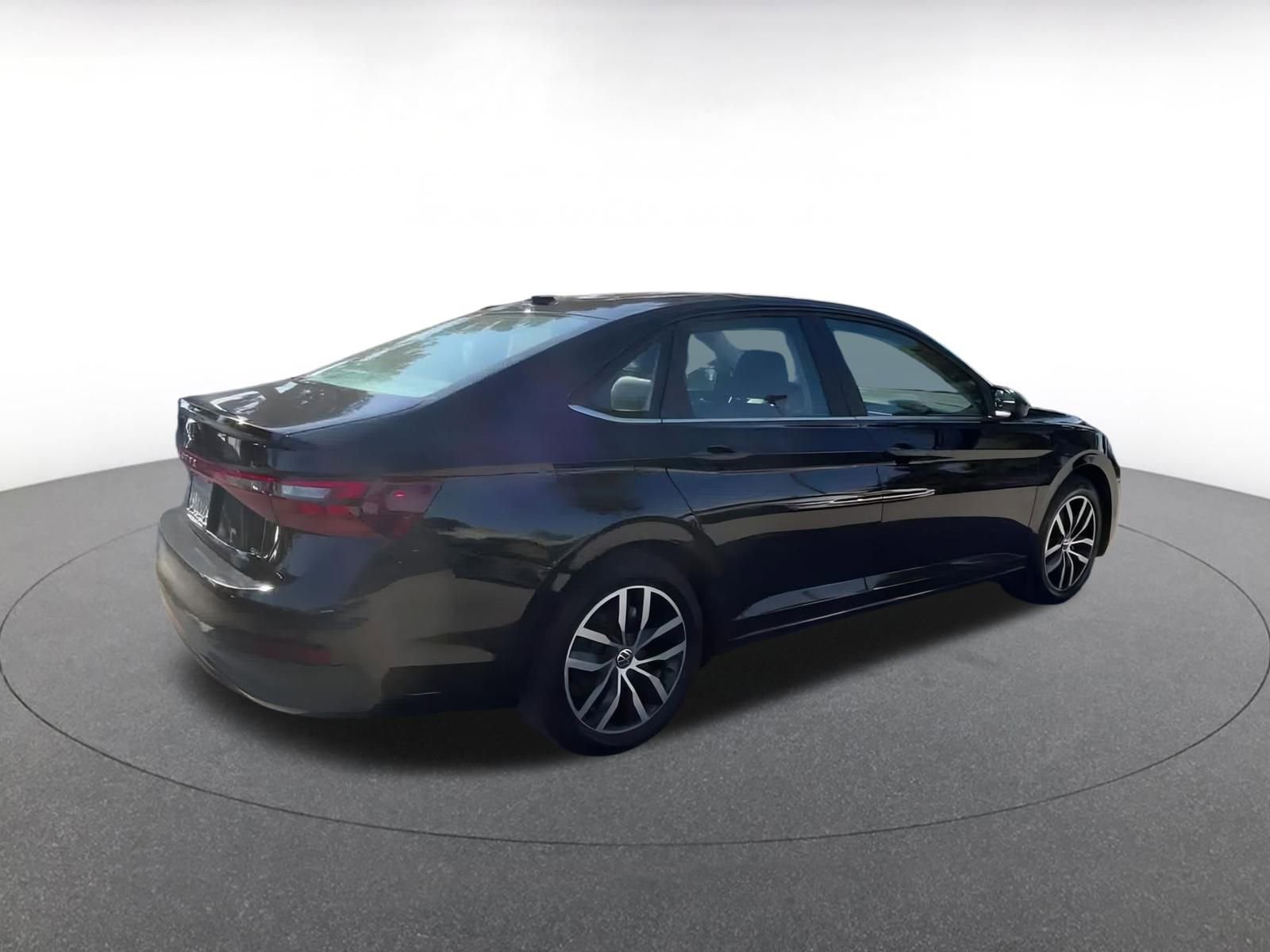 Thumbnail: 2025 Volkswagen Jetta - 16