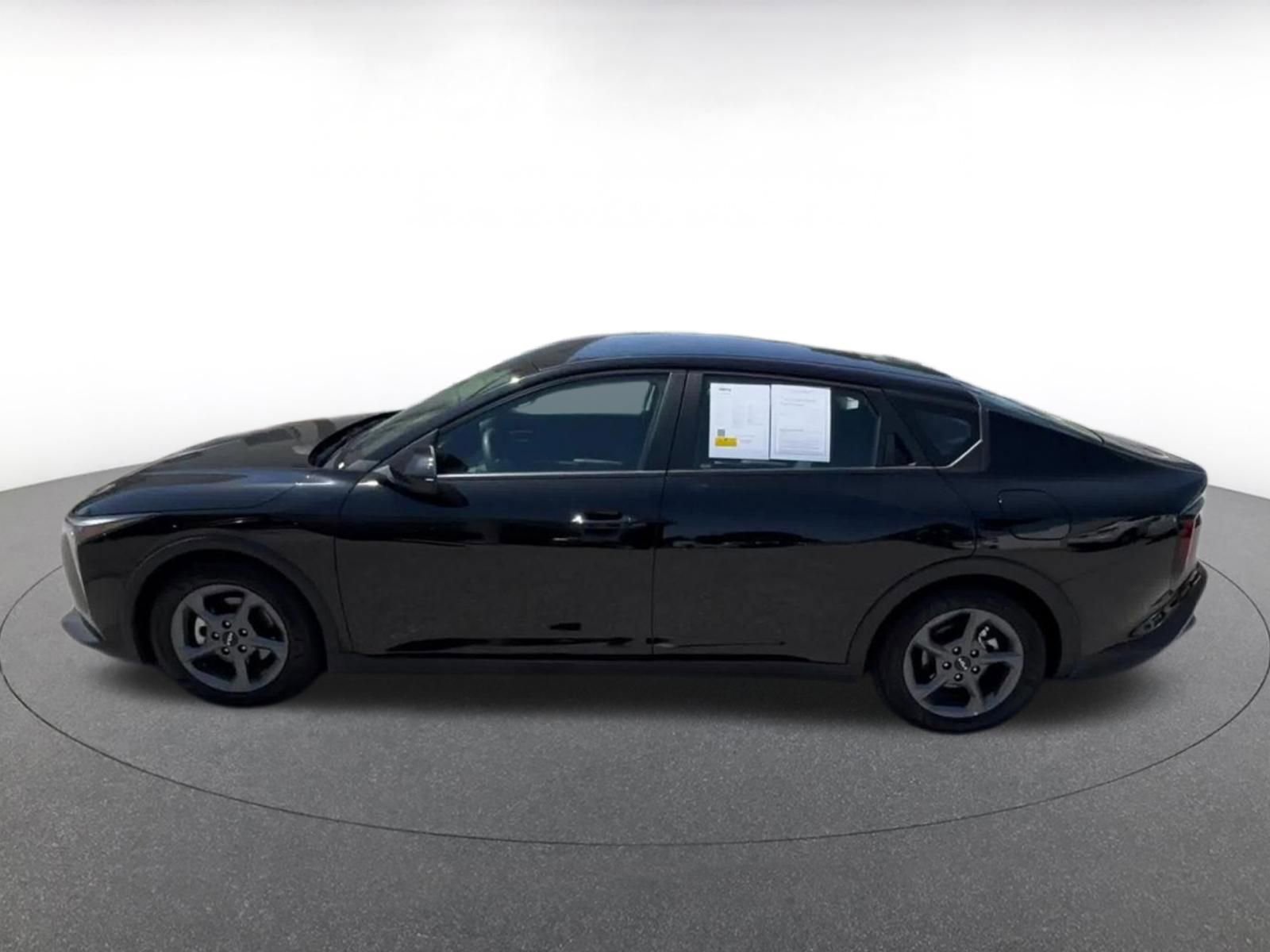 Thumbnail: 2025 Kia K4 - 10