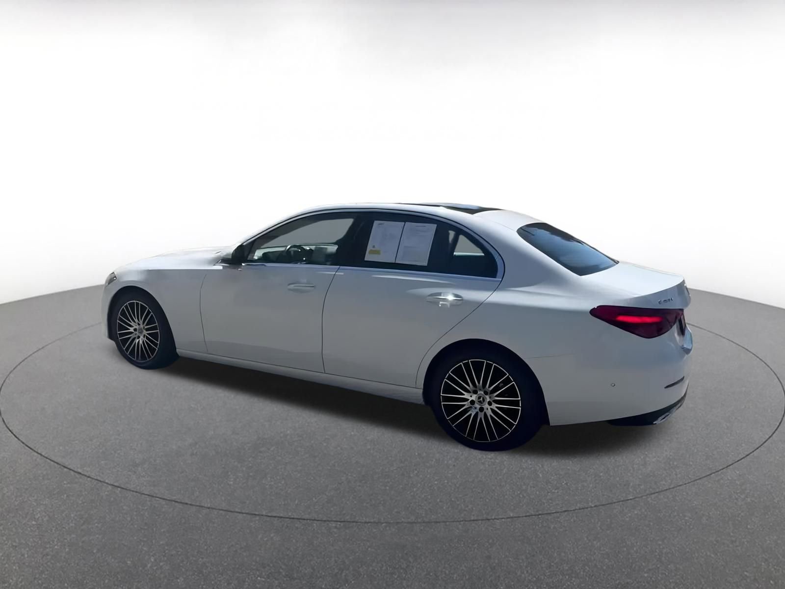 Thumbnail: 2024 Mercedes-Benz C-Class - 10