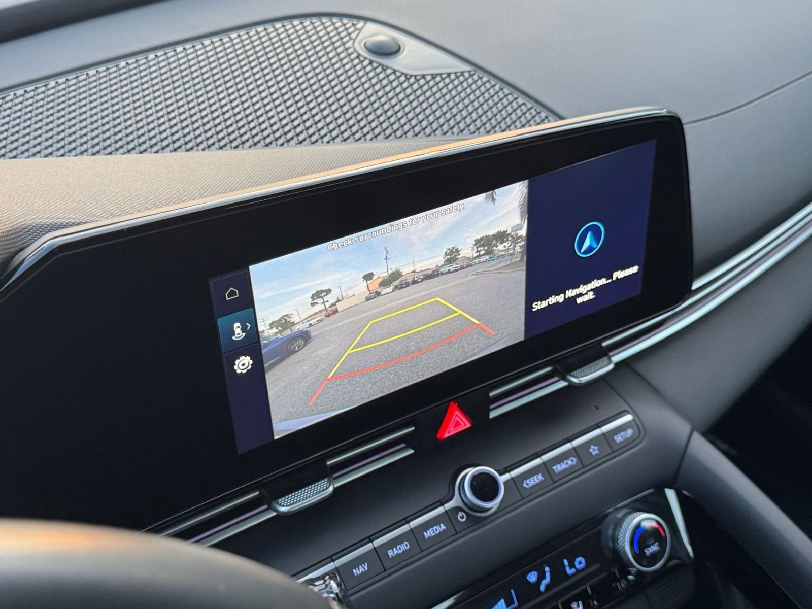 Thumbnail: 2025 Hyundai Elantra - 24