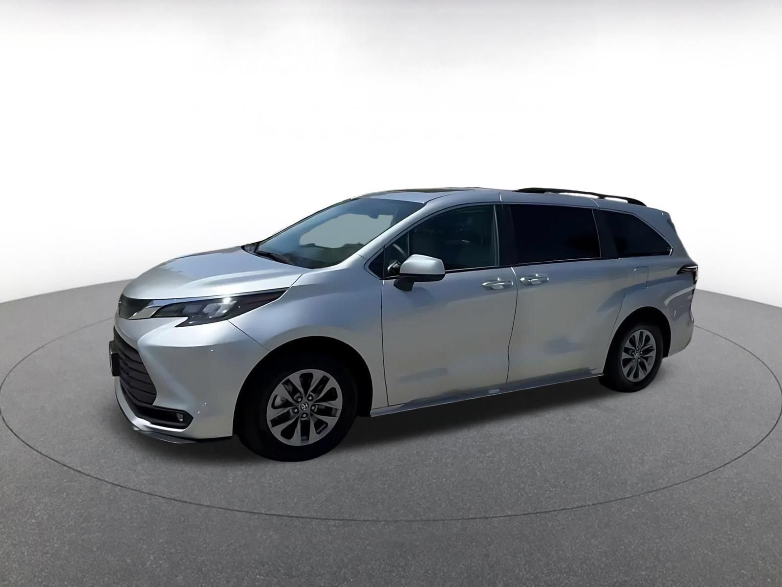 Thumbnail: 2025 Toyota Sienna - 8