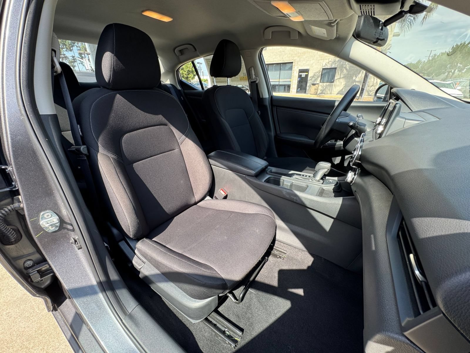 Thumbnail: 2025 Nissan Sentra - 34