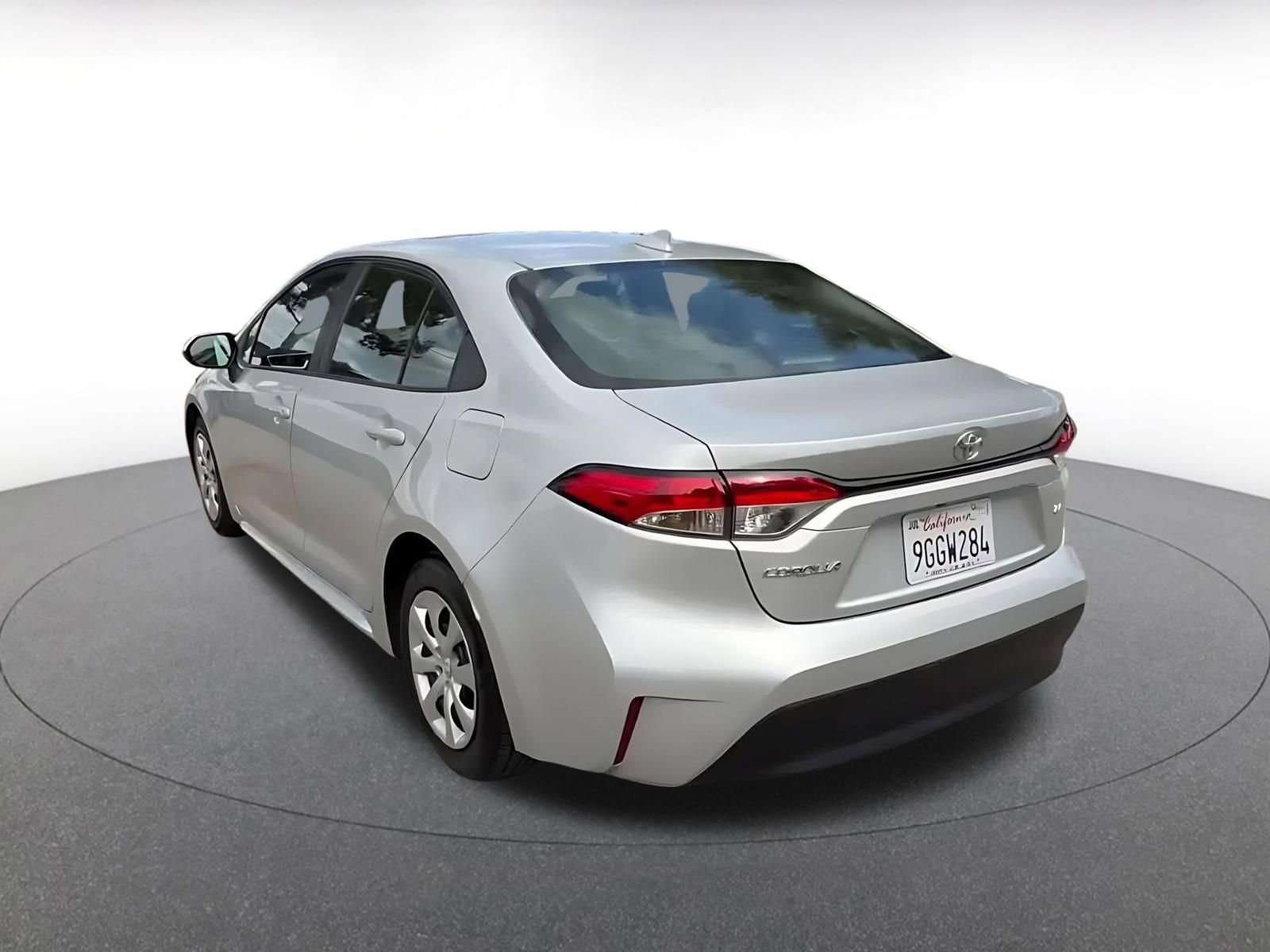 Thumbnail: 2023 Toyota Corolla - 10