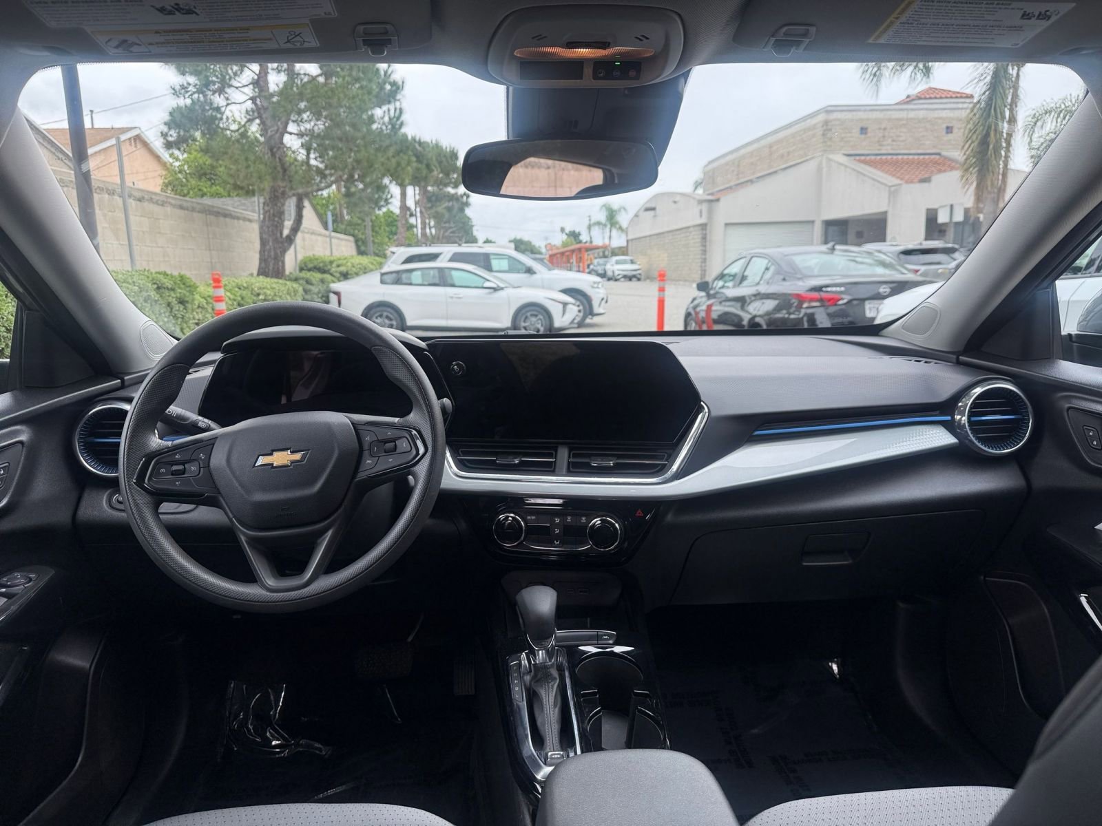 Thumbnail: 2025 Chevrolet Trax - 30