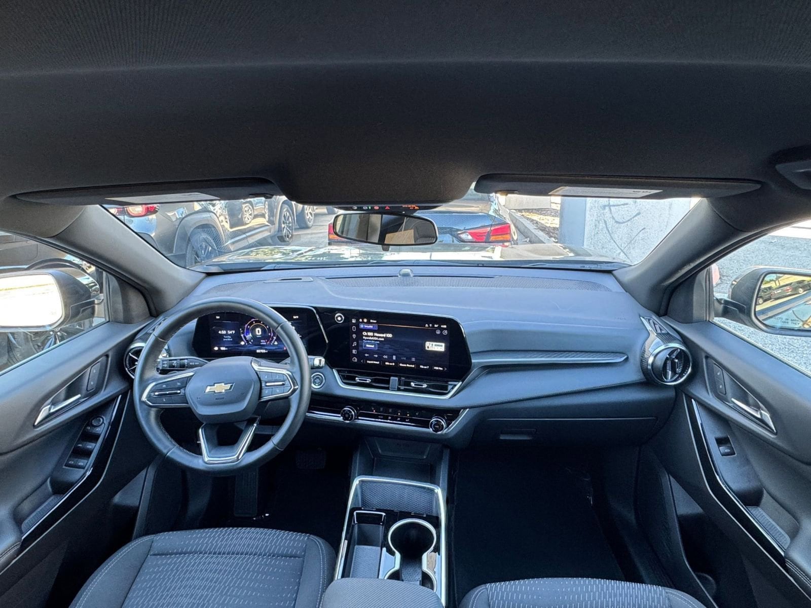 Thumbnail: 2025 Chevrolet Equinox - 32