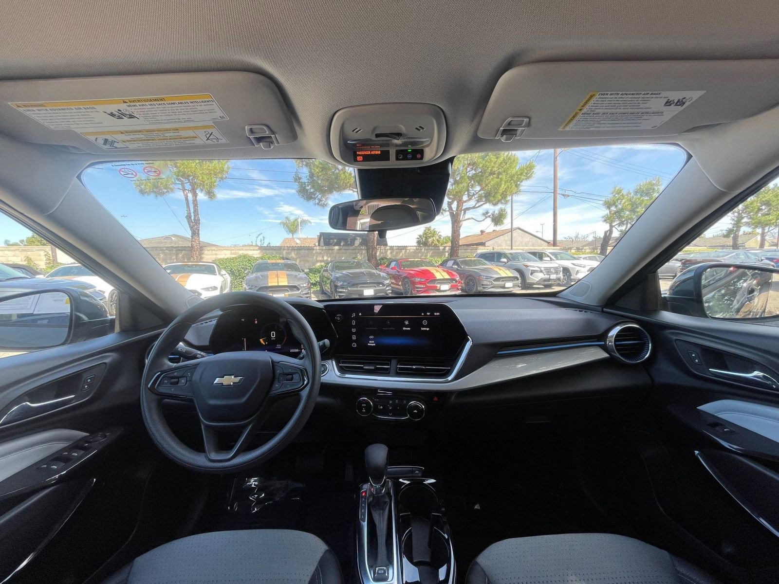 Thumbnail: 2025 Chevrolet Trax - 34