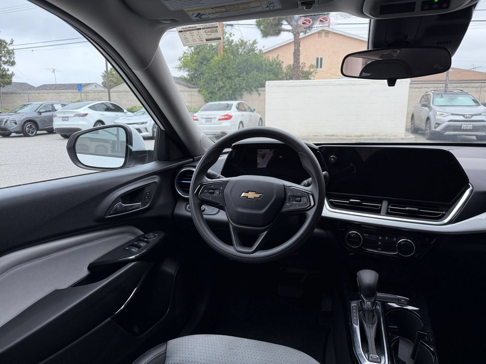 Thumbnail: 2025 Chevrolet Trax - 32