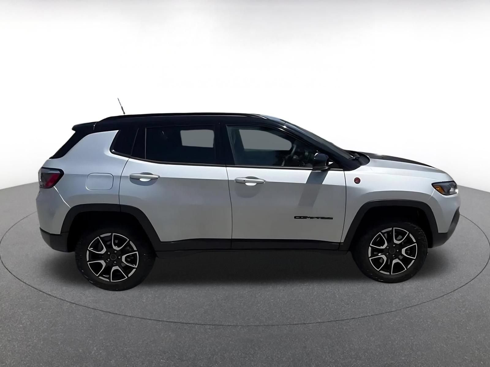 Thumbnail: 2025 Jeep Compass - 16