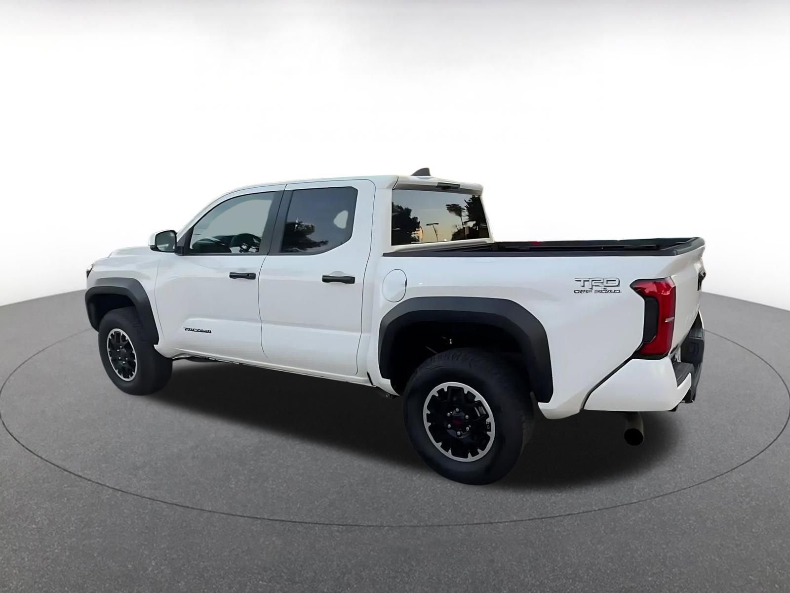 Thumbnail: 2025 Toyota Tacoma - 10