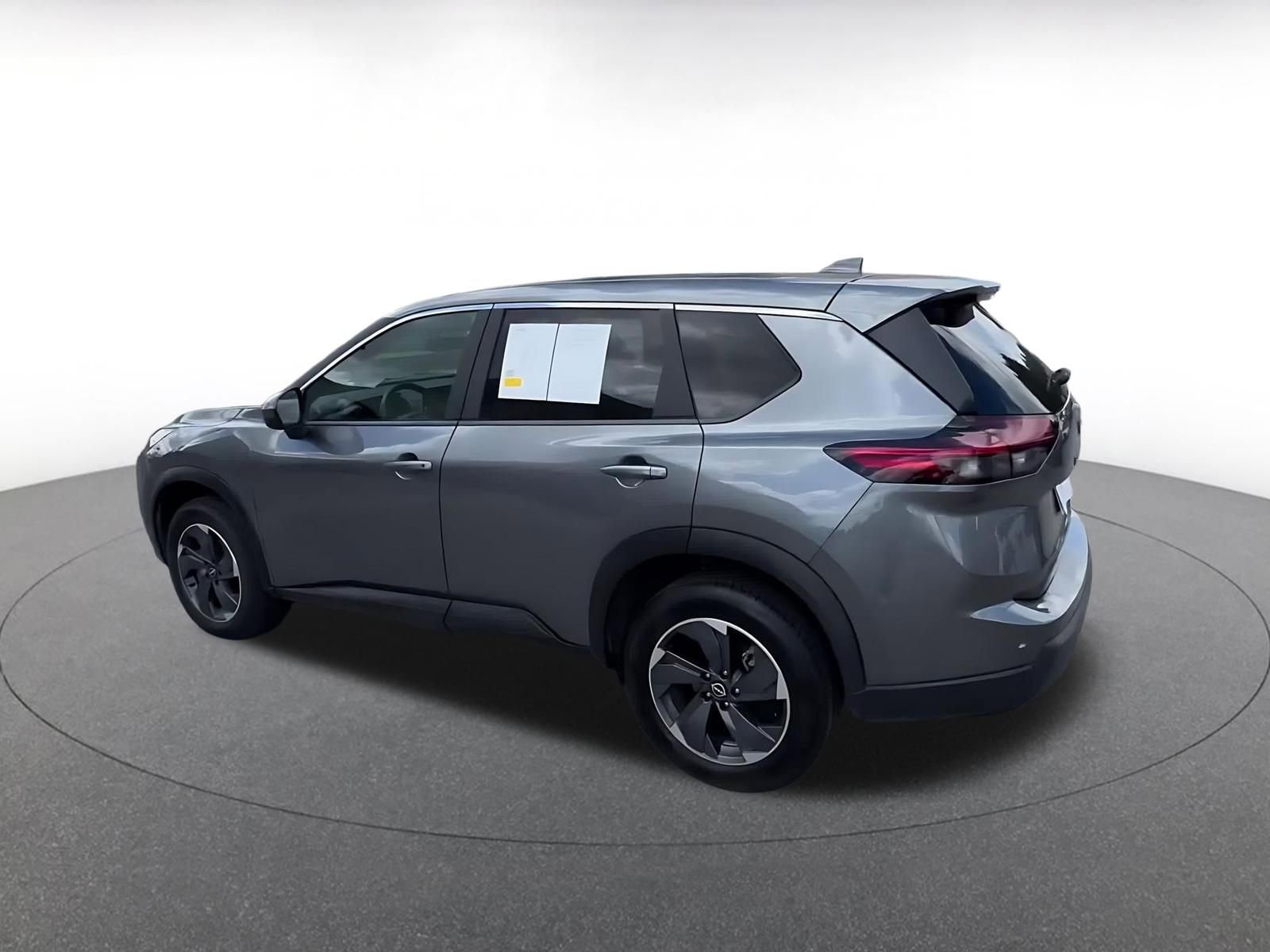 Thumbnail: 2025 Nissan Rogue - 10
