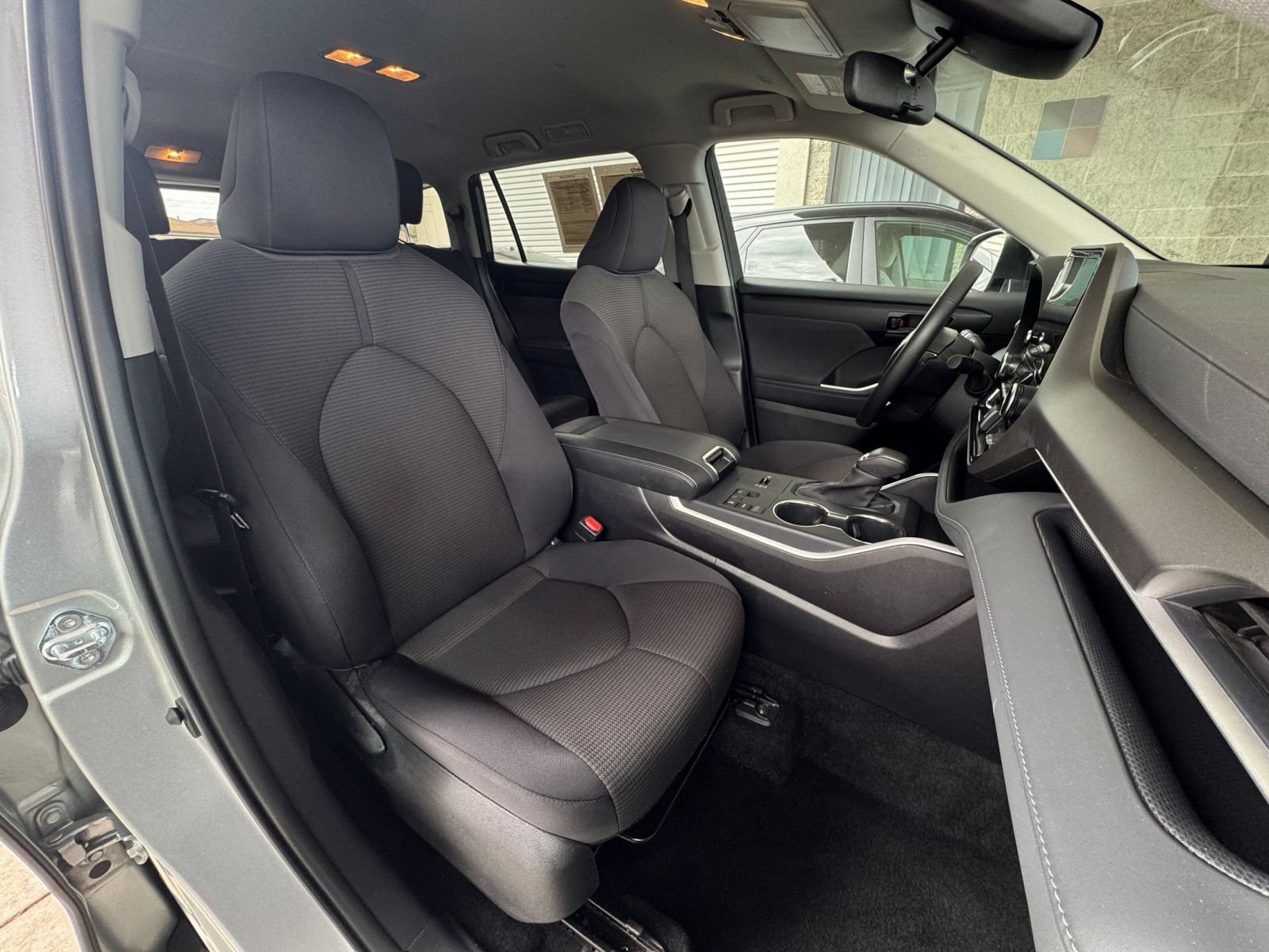 Thumbnail: 2025 Toyota Highlander - 34