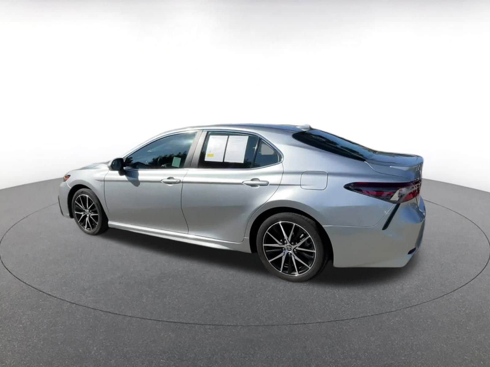 Thumbnail: 2024 Toyota Camry - 10