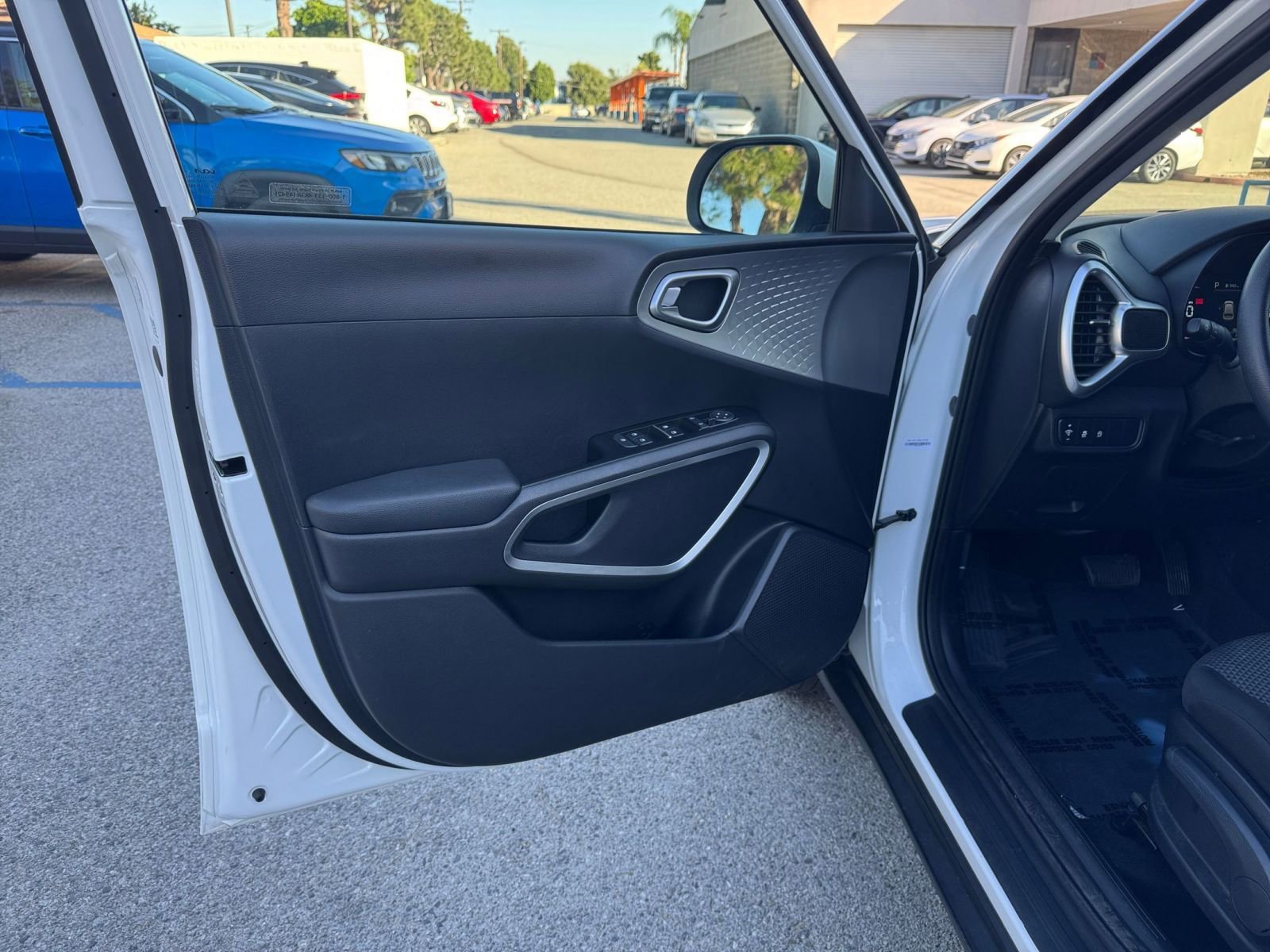 Thumbnail: 2025 Kia Soul - 18