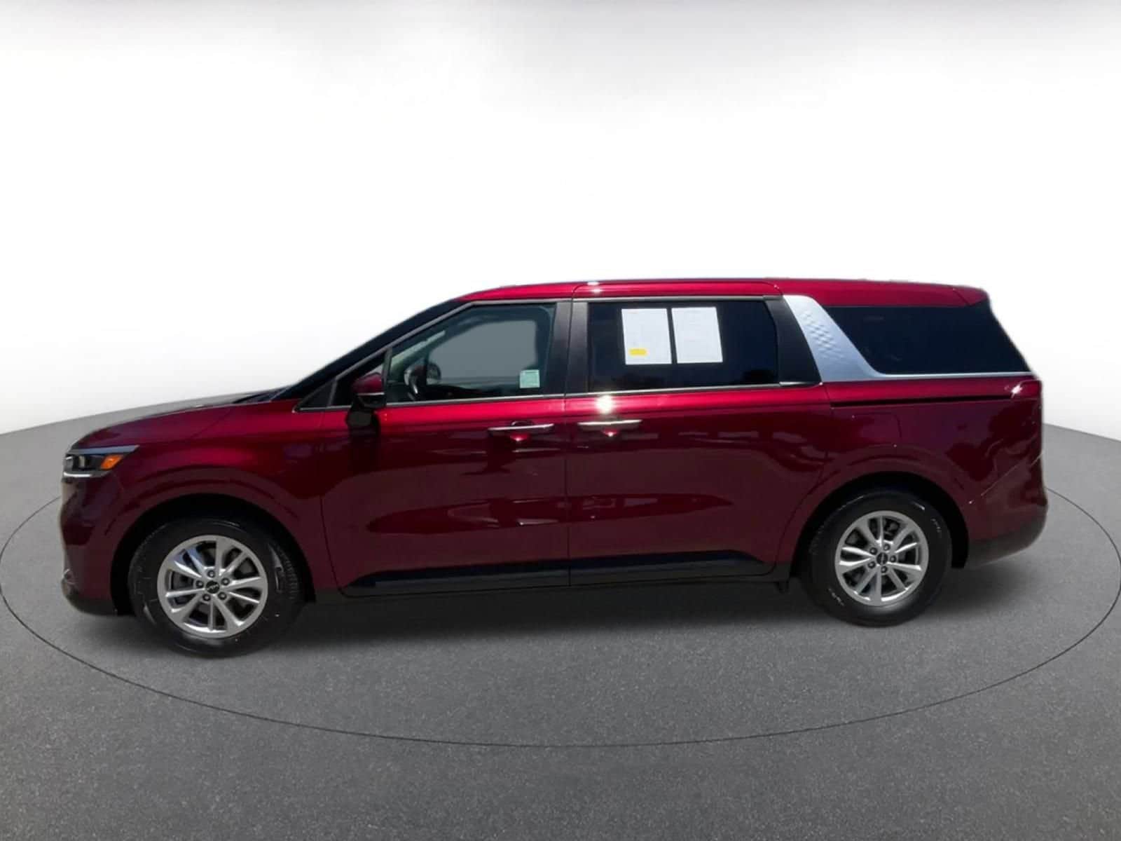 Thumbnail: 2024 Kia Carnival - 8