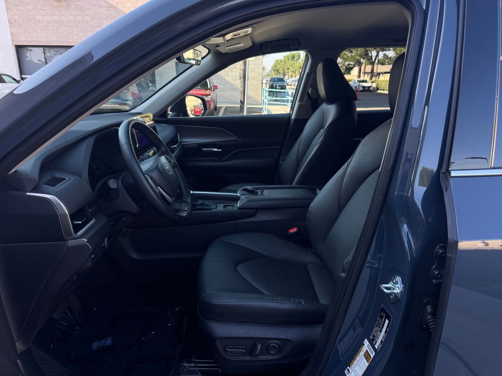 Thumbnail: 2025 Toyota Grand Highlander - 28