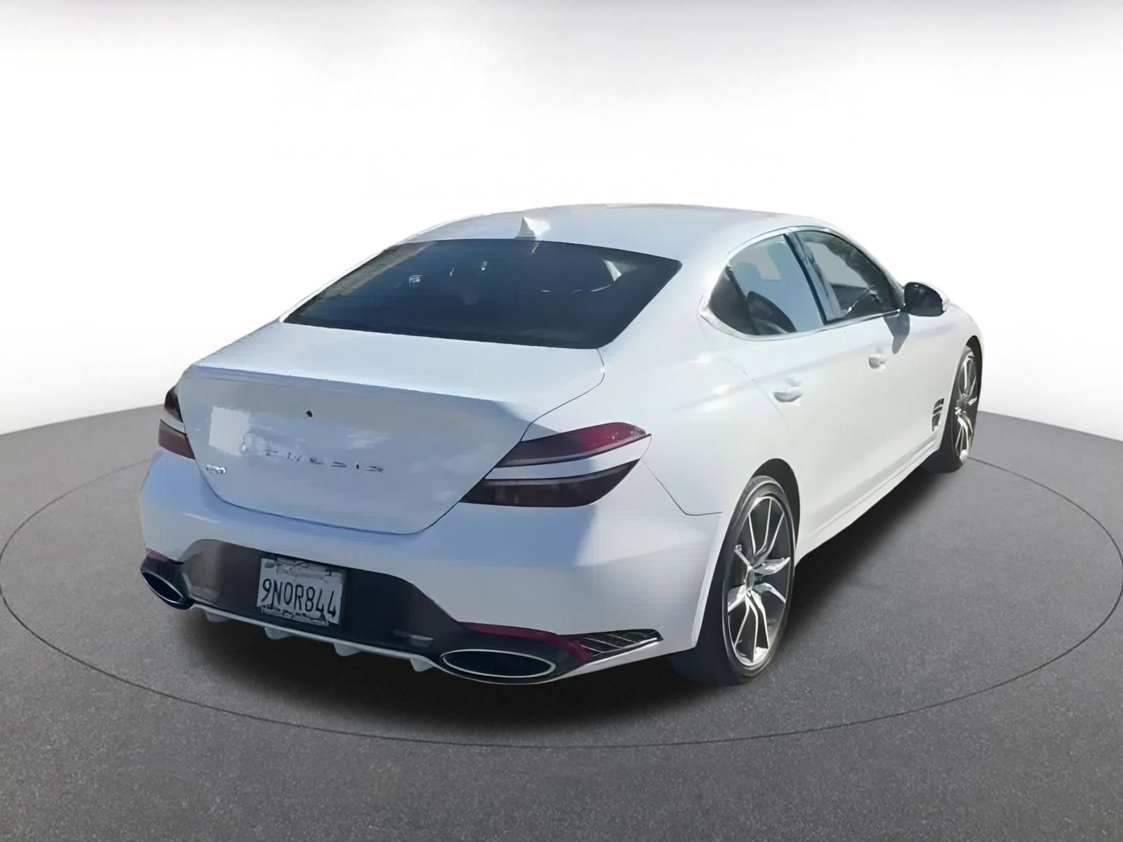 Thumbnail: 2025 Genesis G70 - 15