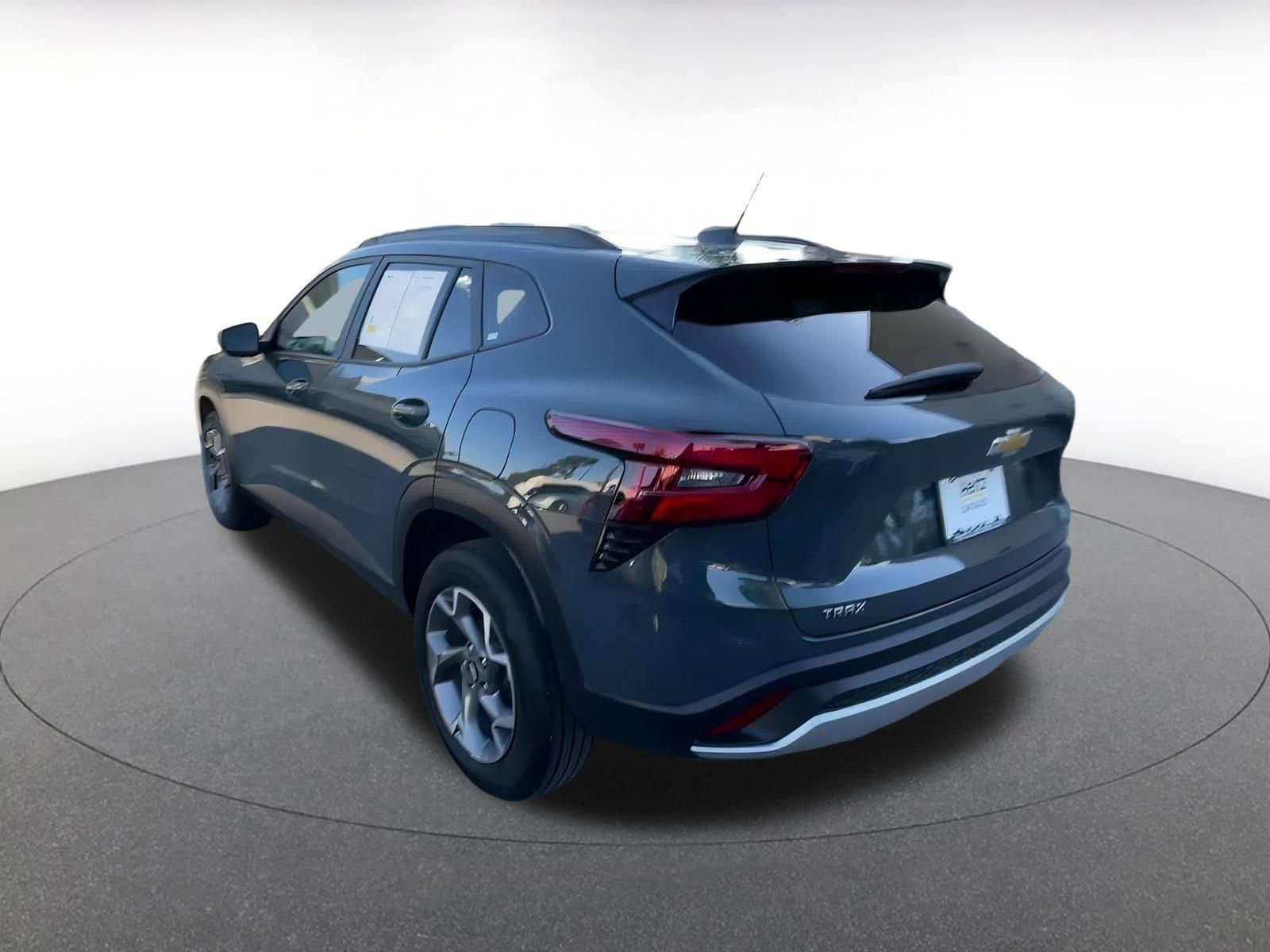 Thumbnail: 2025 Chevrolet Trax - 11