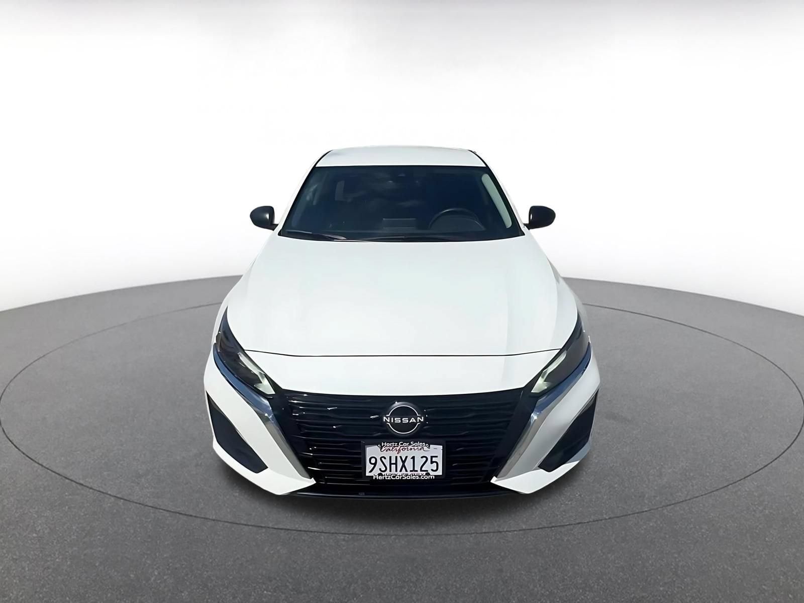 Thumbnail: 2025 Nissan Altima - 4