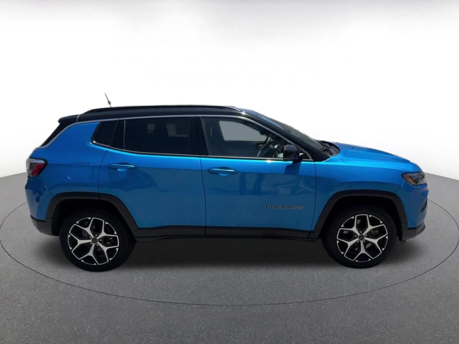 Thumbnail: 2025 Jeep Compass - 13