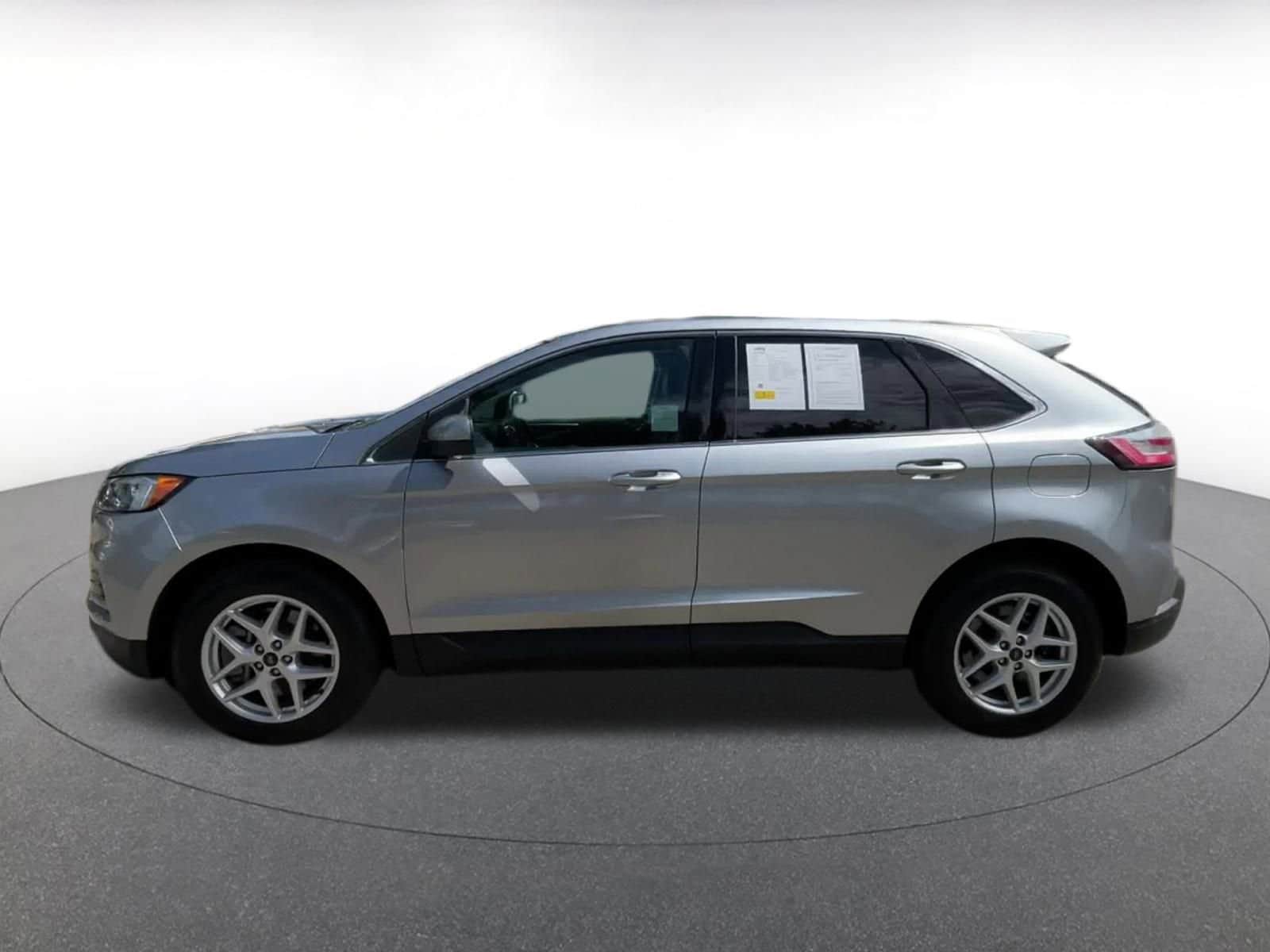 Thumbnail: 2023 Ford Edge - 9
