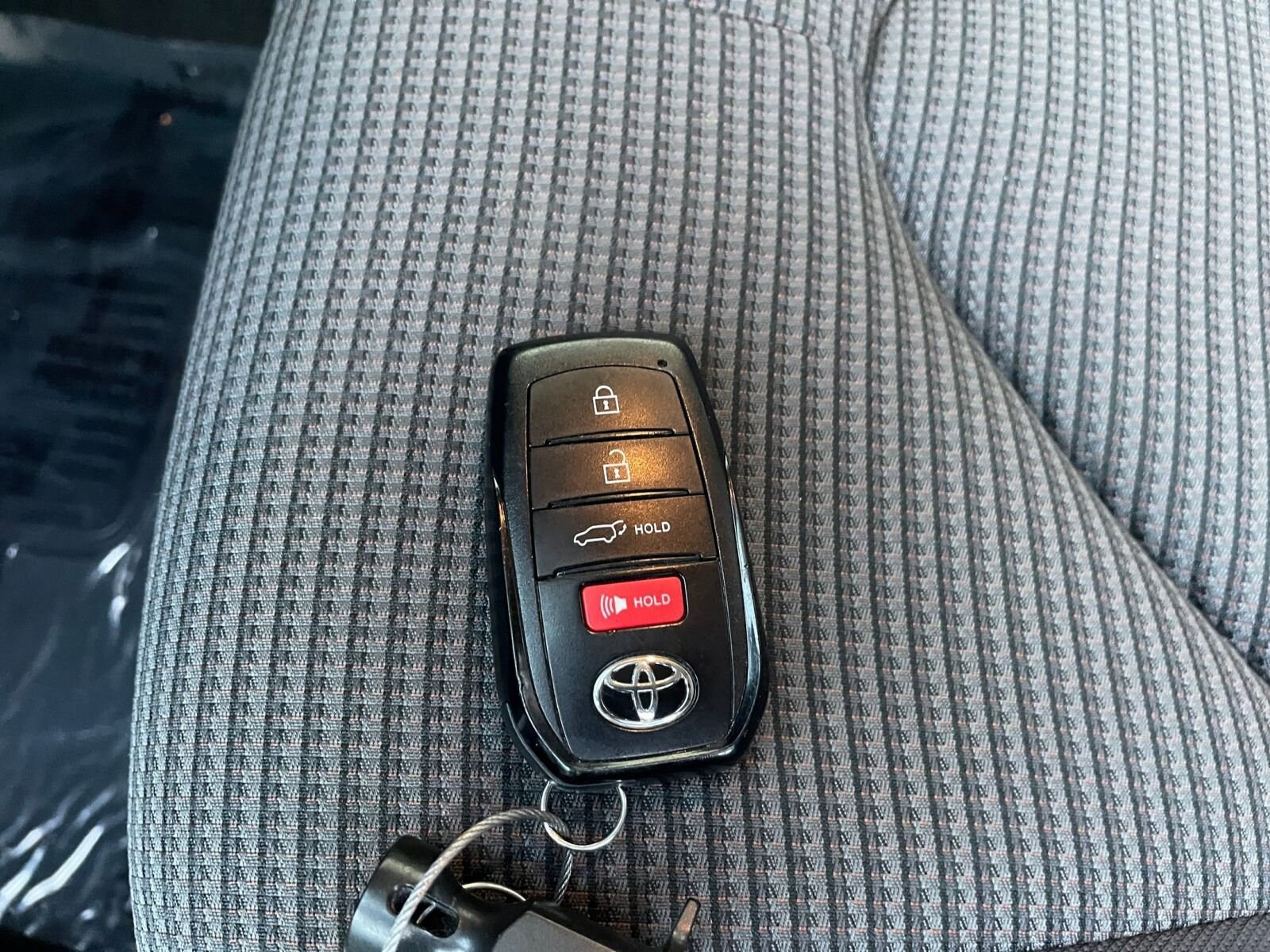 Thumbnail: 2025 Toyota Highlander - 22