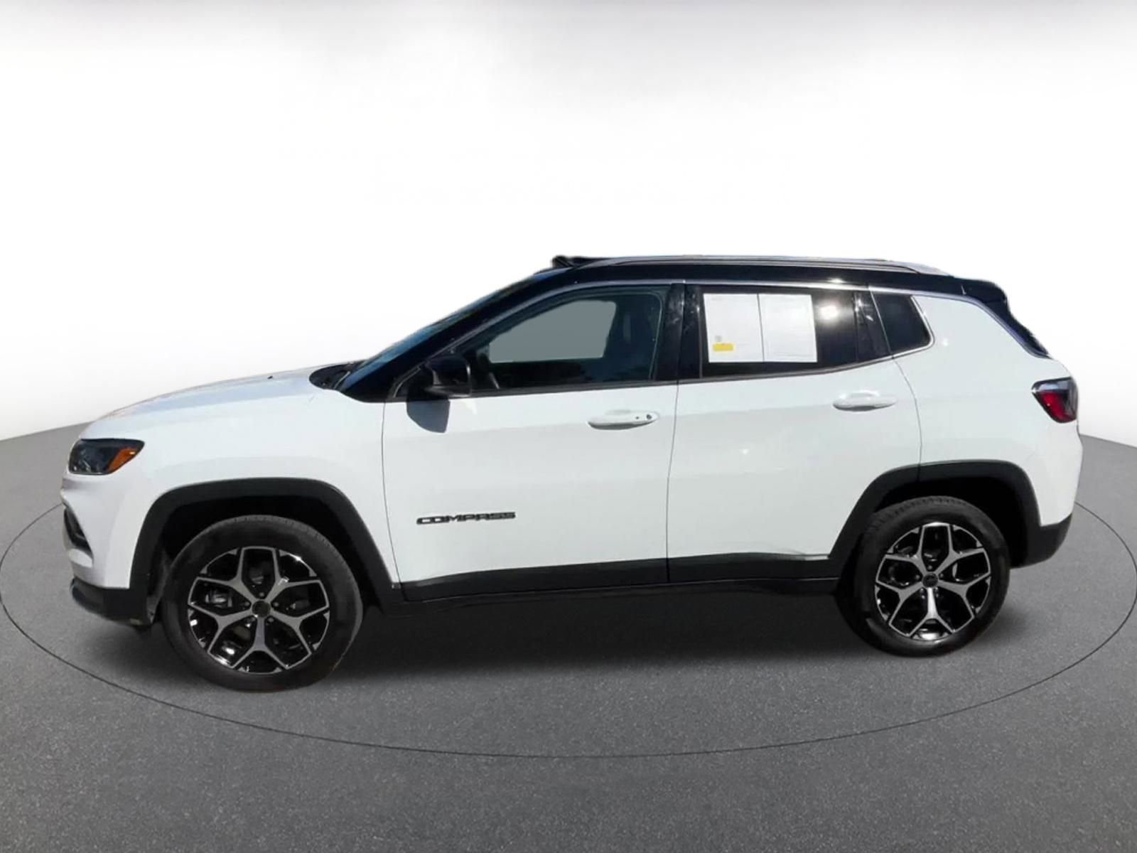 Thumbnail: 2025 Jeep Compass - 9