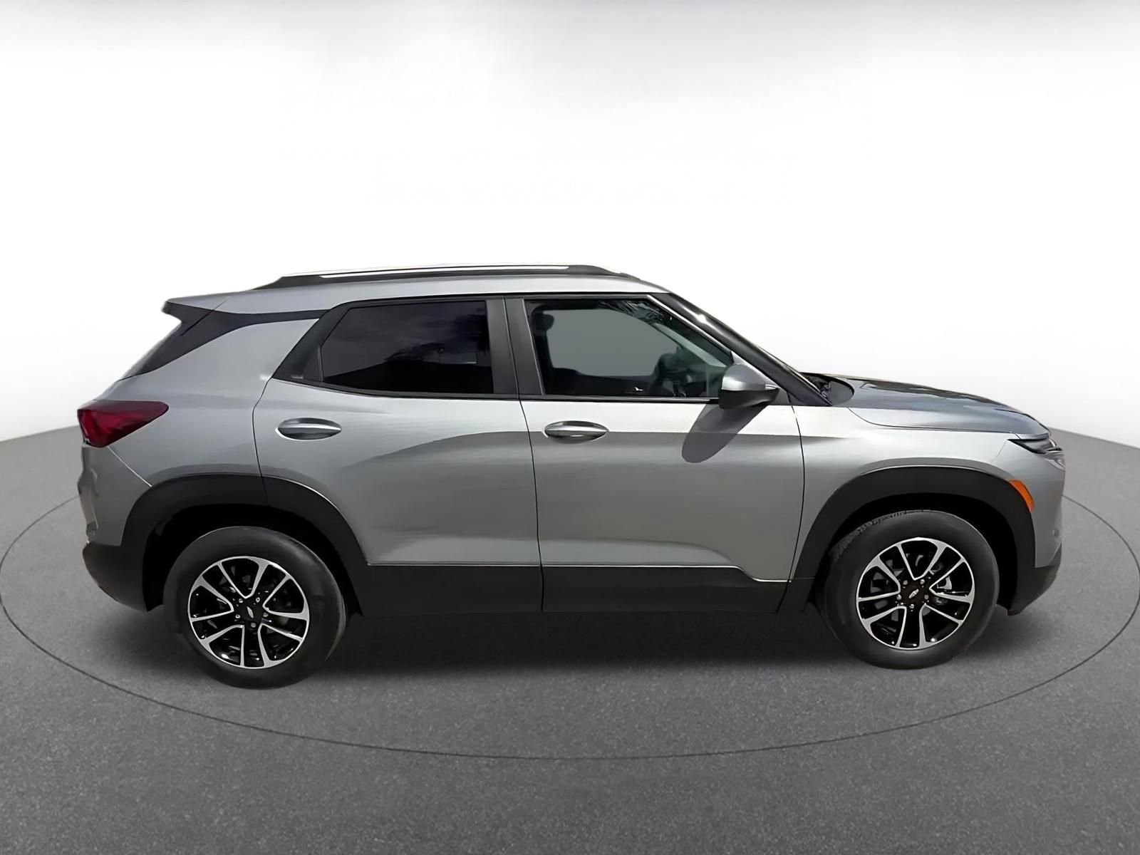 Thumbnail: 2025 Chevrolet TrailBlazer - 16